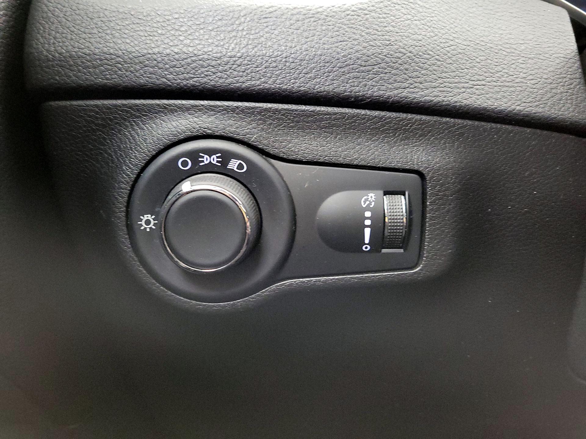 Thumbnail: 2020 Jeep Compass - 13