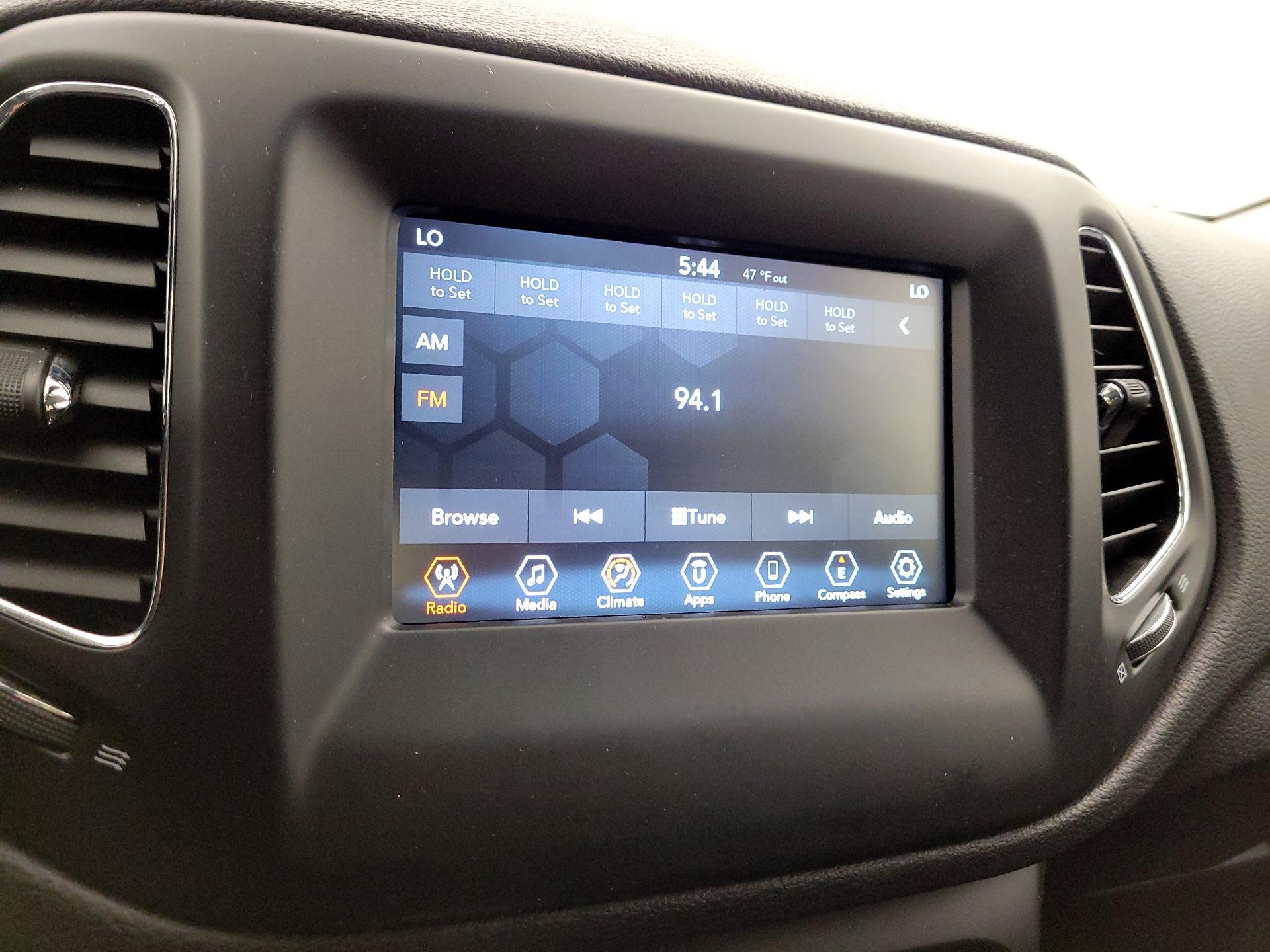 Thumbnail: 2020 Jeep Compass - 15