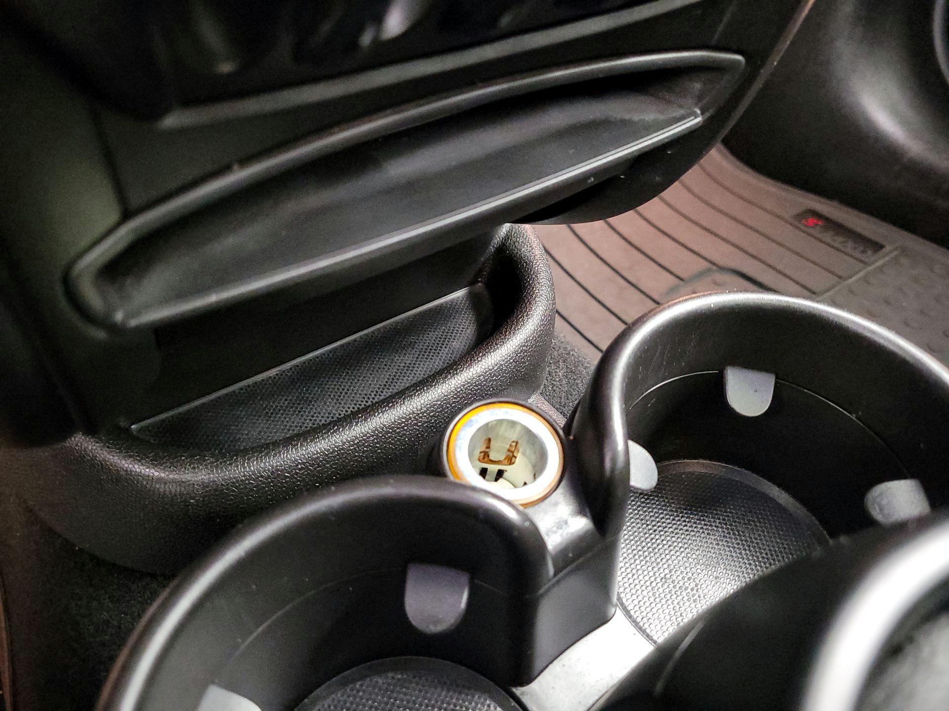 Thumbnail: 2016 MINI Cooper Countryman - 16