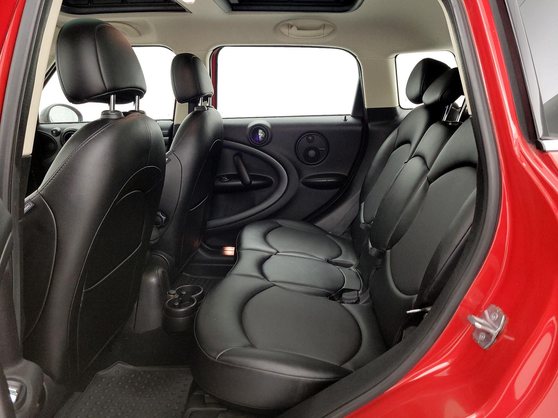 Thumbnail: 2016 MINI Cooper Countryman - 18