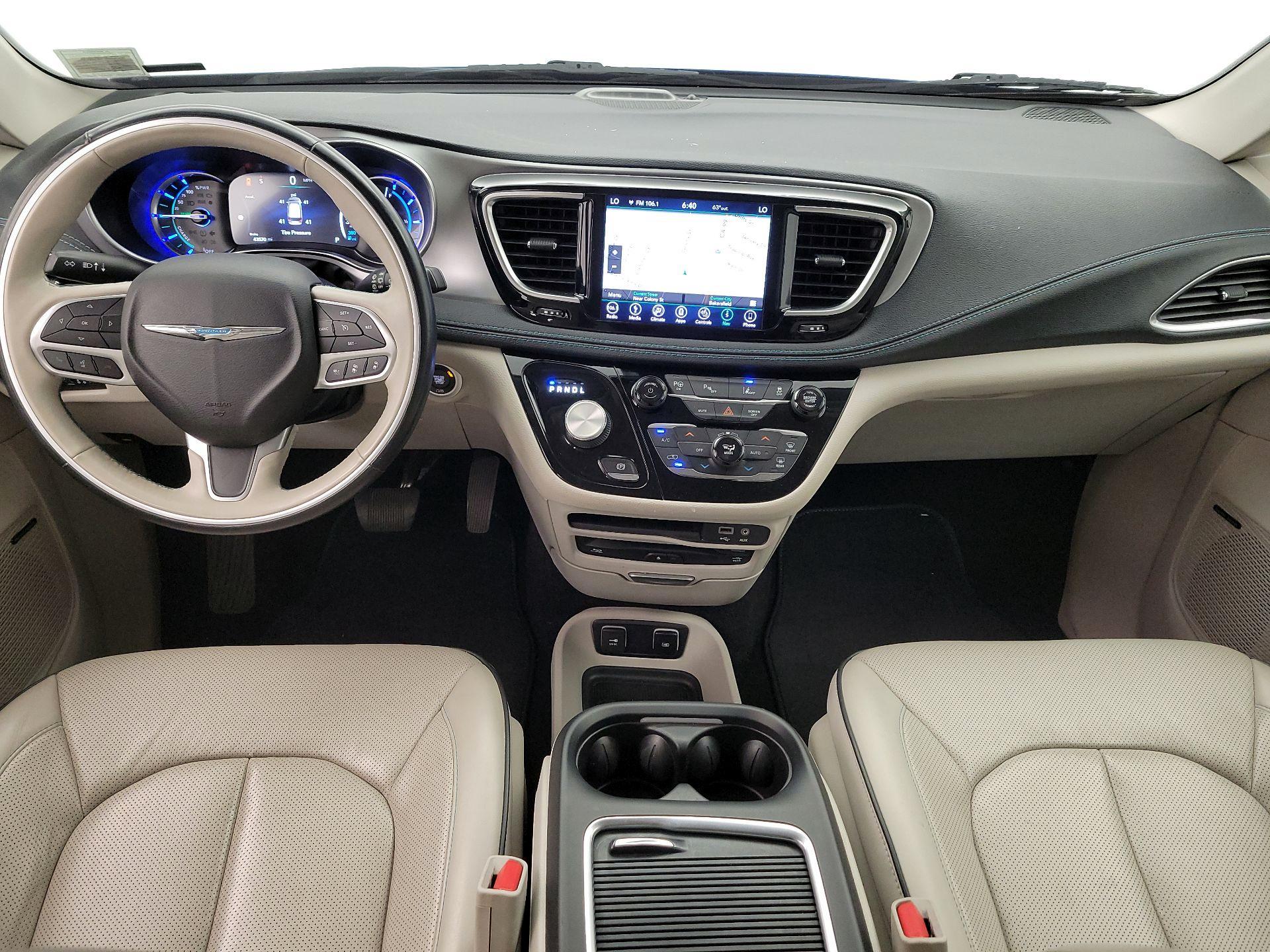 Thumbnail: 2019 Chrysler Pacifica - 9