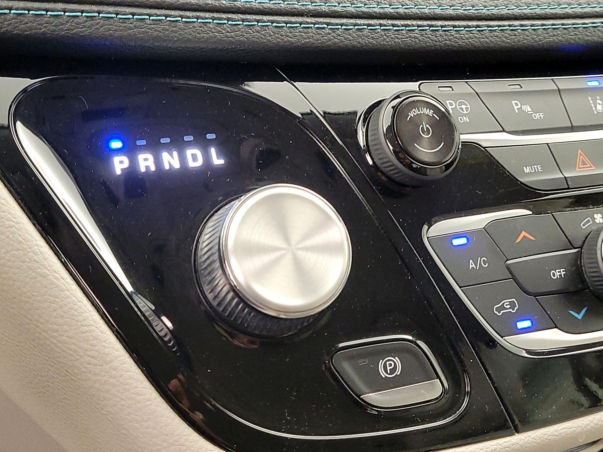 Thumbnail: 2019 Chrysler Pacifica - 18