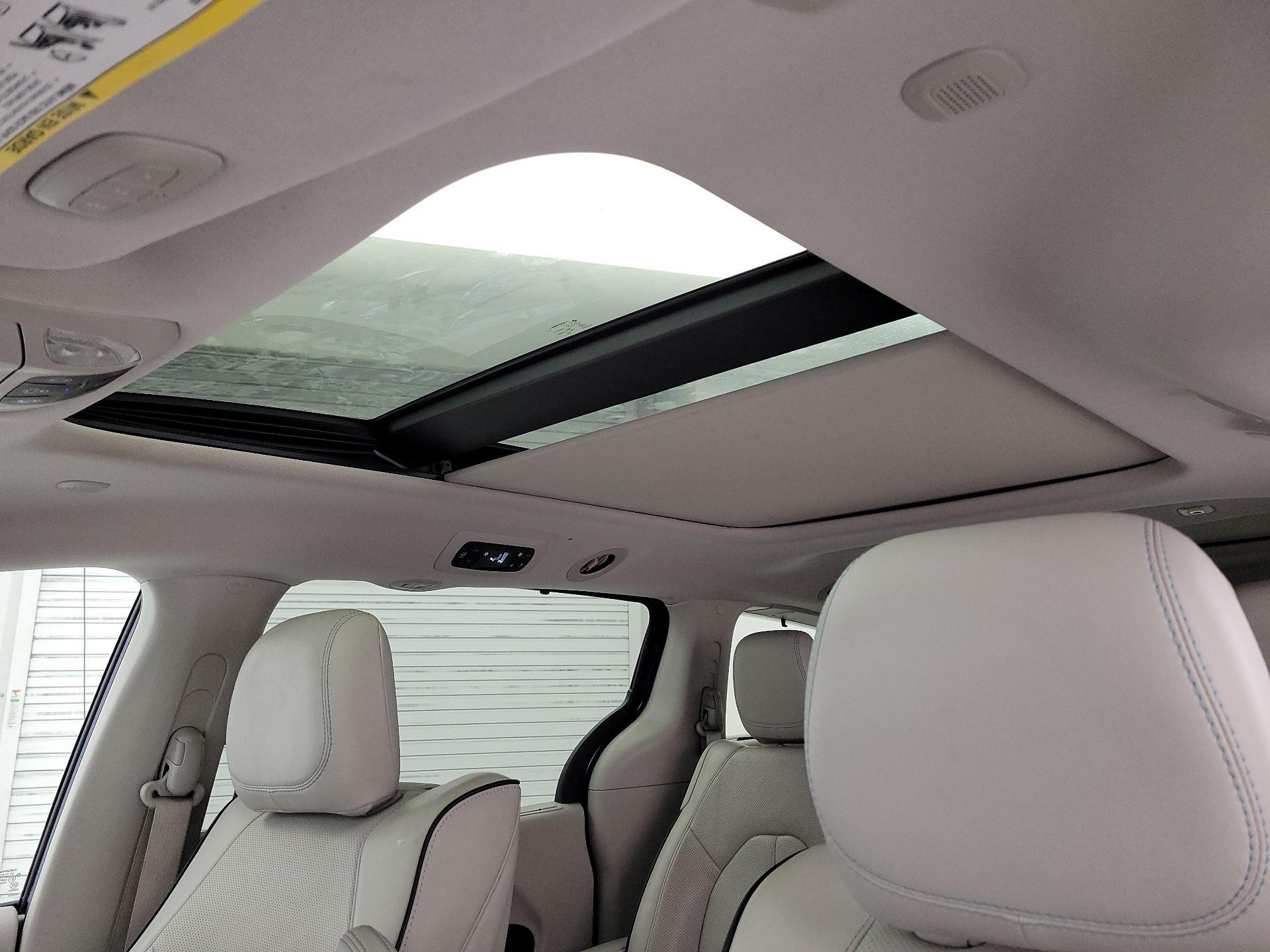 Thumbnail: 2019 Chrysler Pacifica - 20