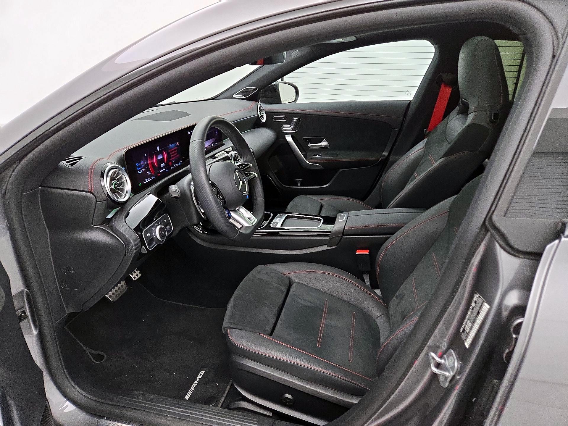 Thumbnail: 2025 Mercedes-Benz CLA - 11