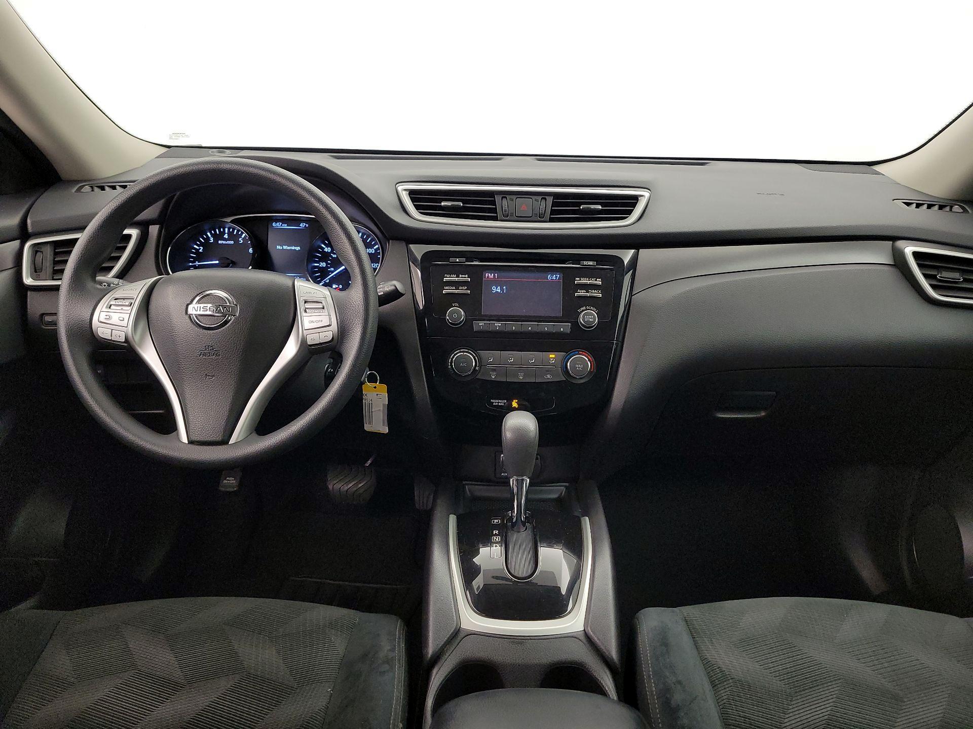 Thumbnail: 2016 Nissan Rogue - 9