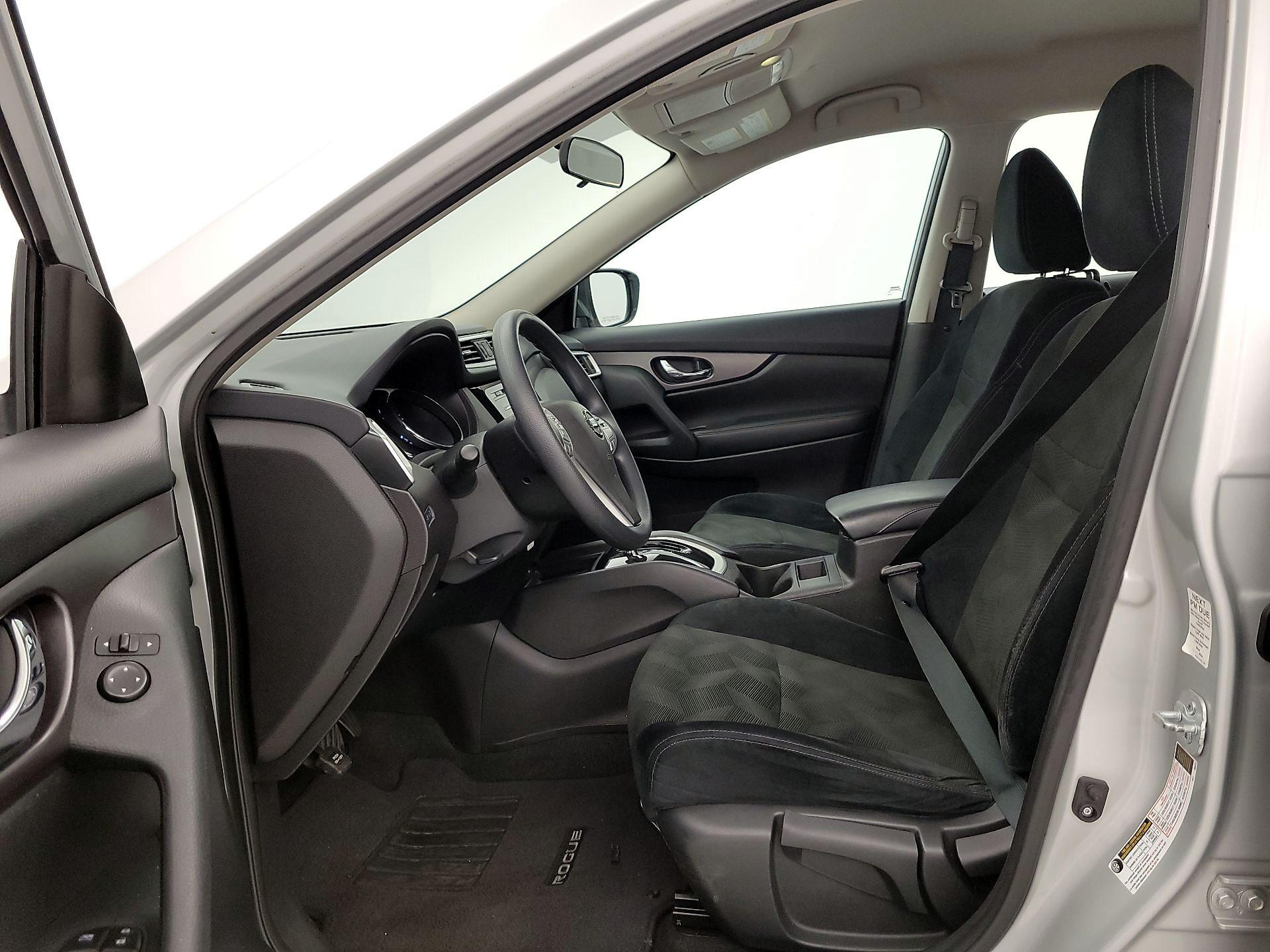 Thumbnail: 2016 Nissan Rogue - 11