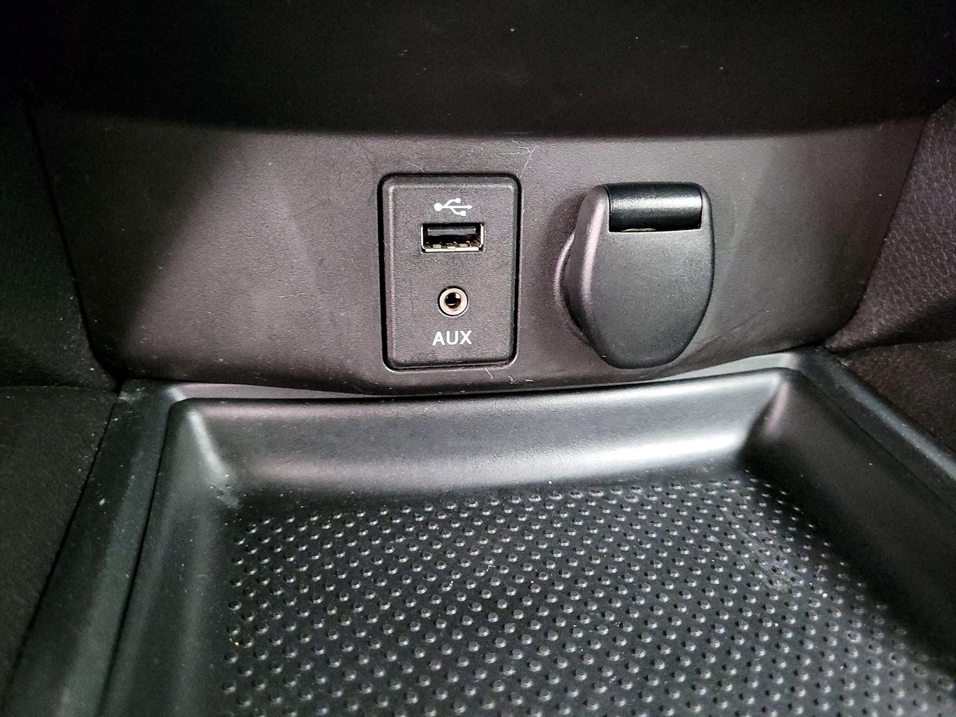 Thumbnail: 2016 Nissan Rogue - 18