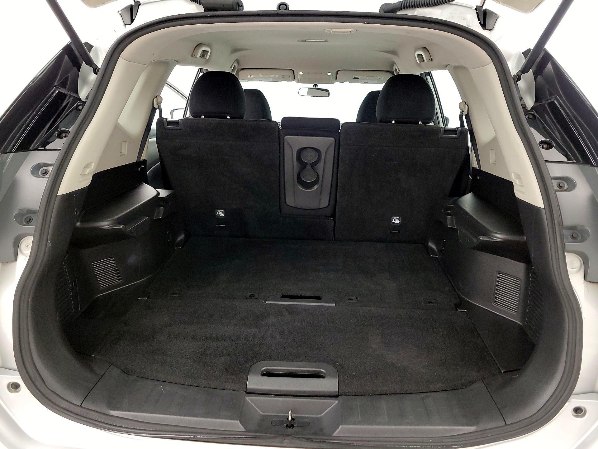 Thumbnail: 2016 Nissan Rogue - 19