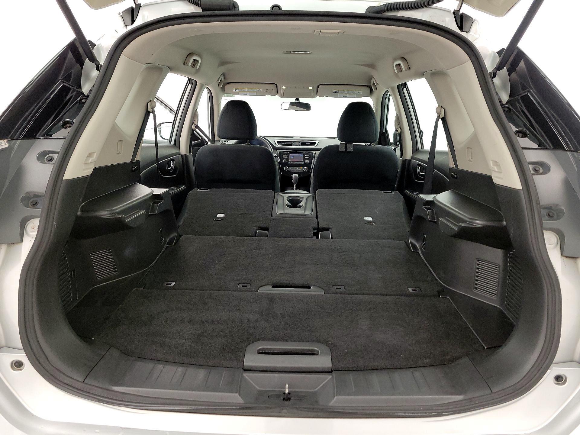 Thumbnail: 2016 Nissan Rogue - 20