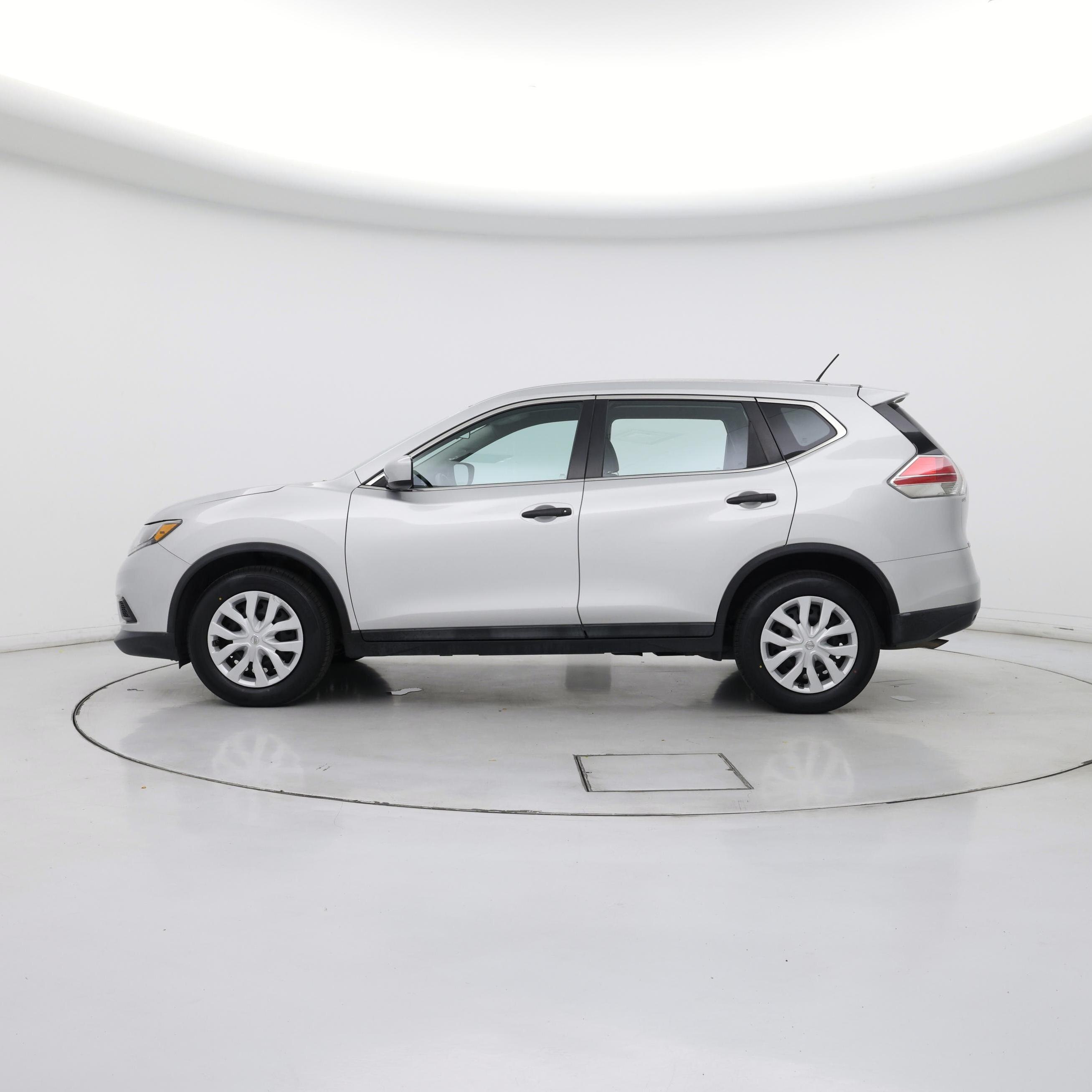 Thumbnail: 2016 Nissan Rogue - 3