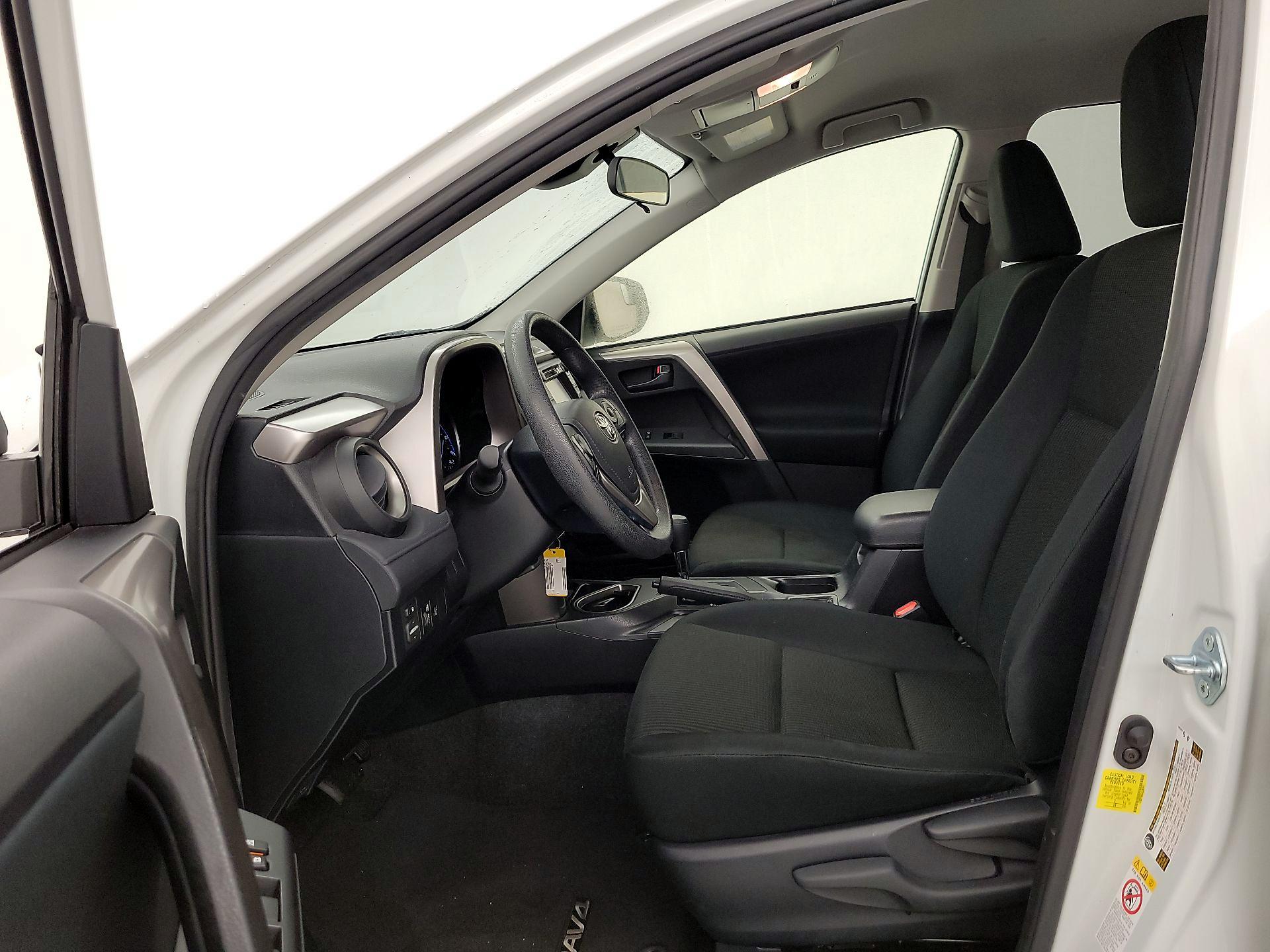 Thumbnail: 2018 Toyota RAV4 - 11