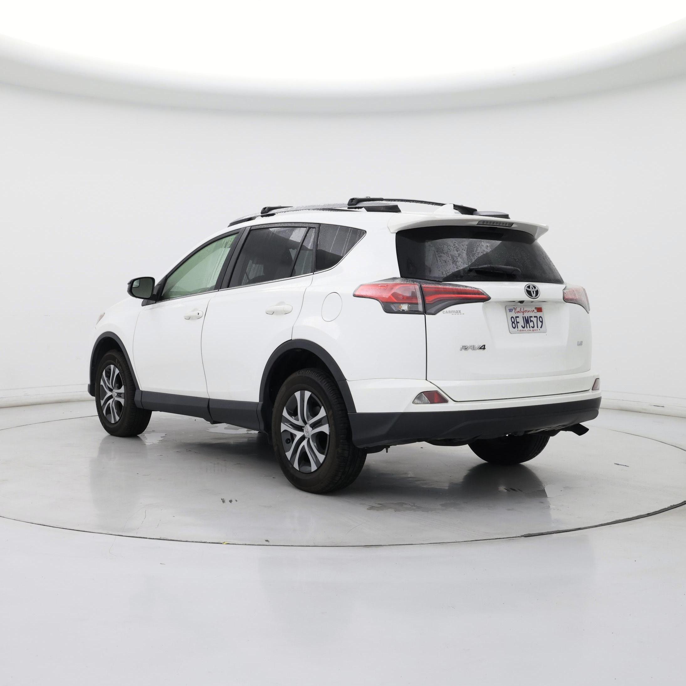 Thumbnail: 2018 Toyota RAV4 - 2