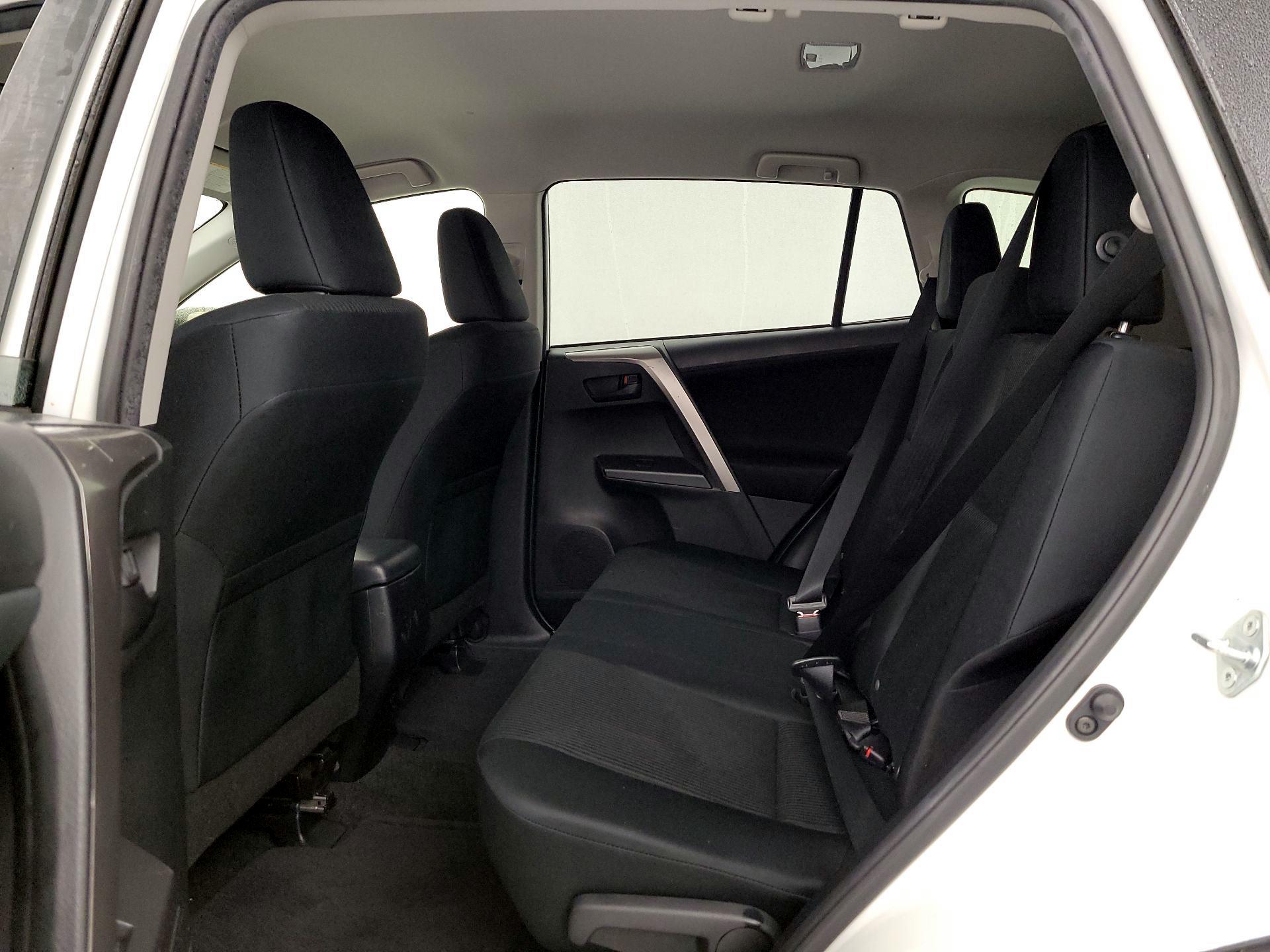 Thumbnail: 2018 Toyota RAV4 - 19