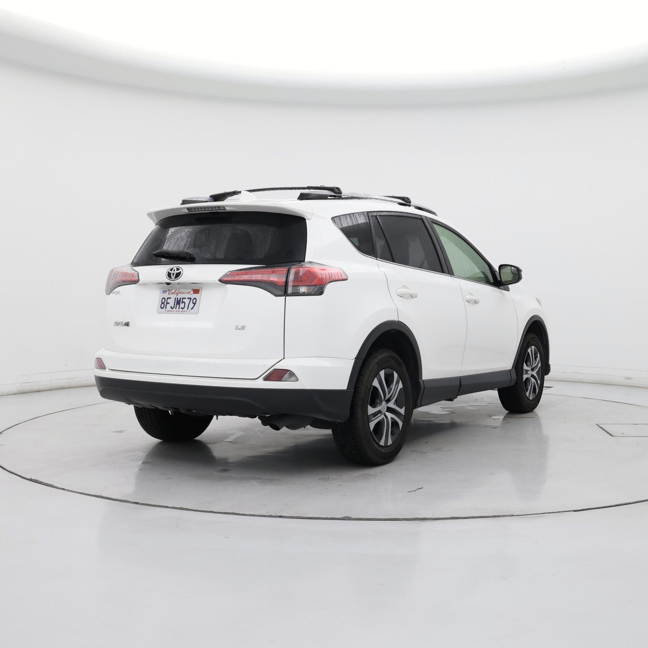 Thumbnail: 2018 Toyota RAV4 - 8