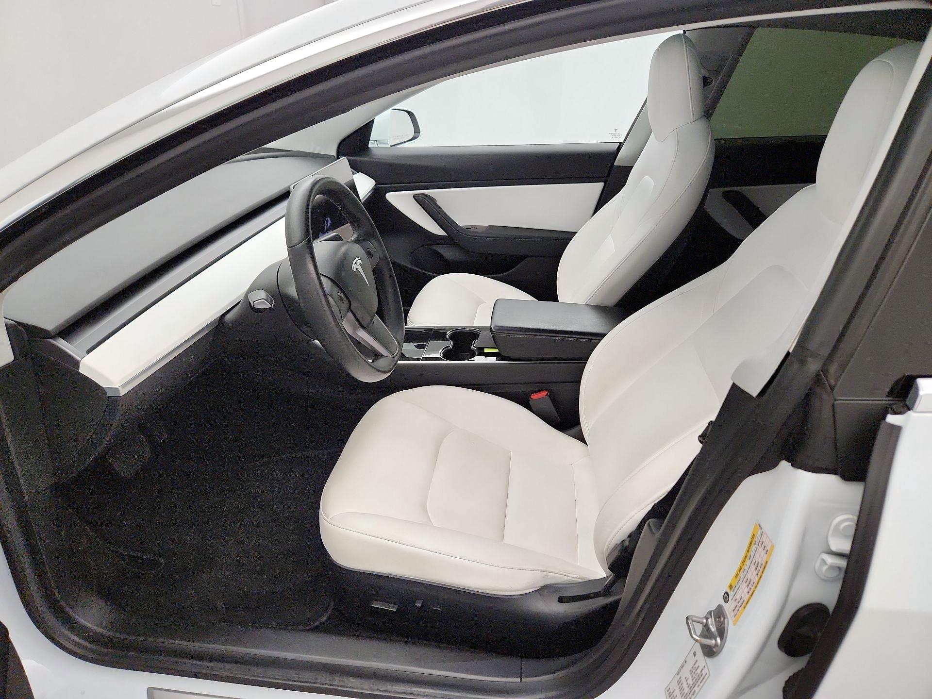 Thumbnail: 2020 Tesla Model 3 - 11