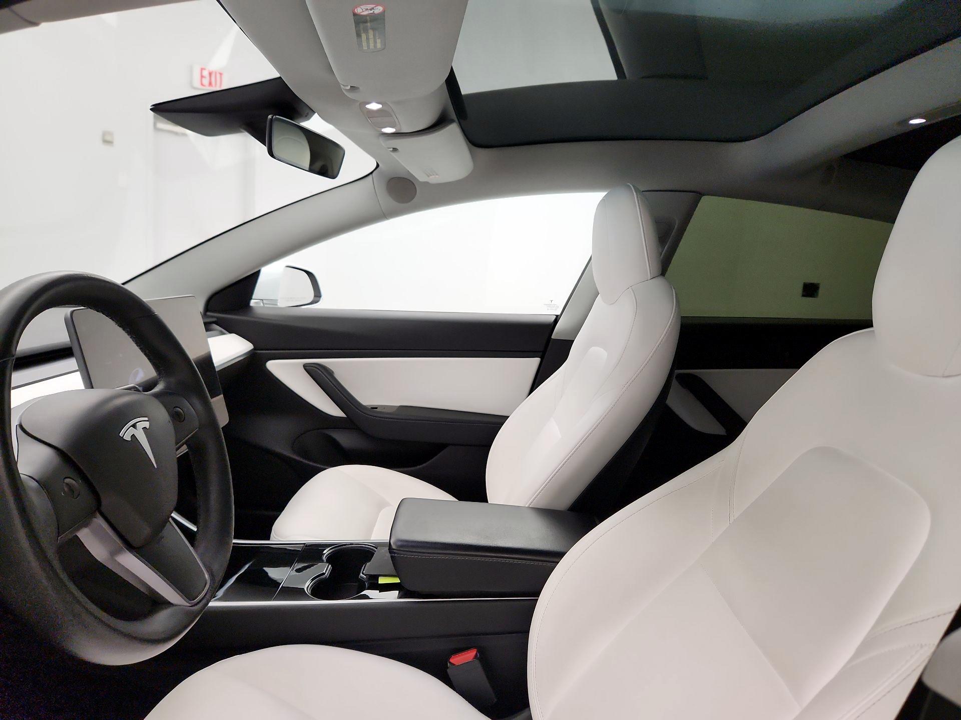 Thumbnail: 2020 Tesla Model 3 - 18