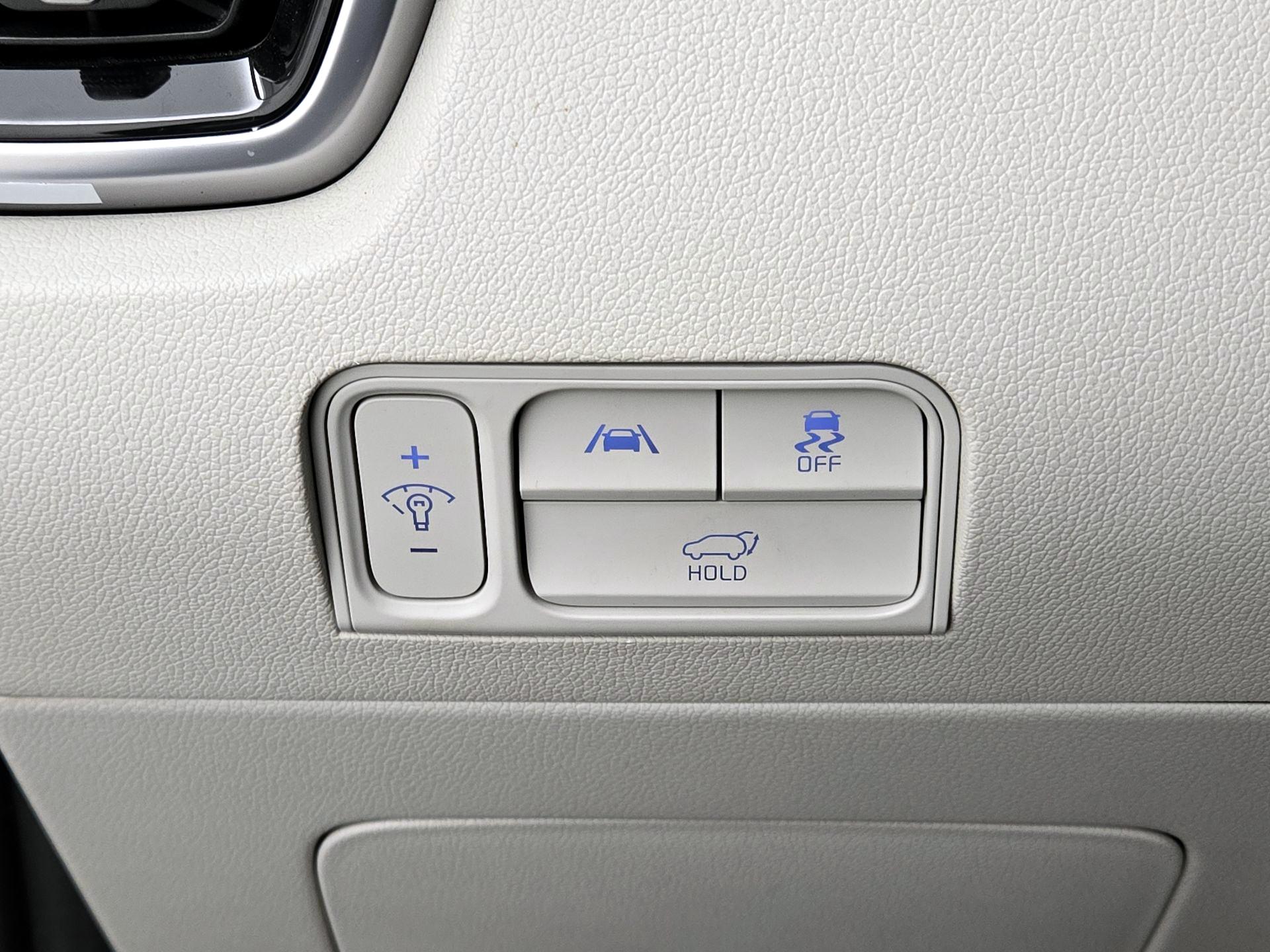 Thumbnail: 2023 Kia Sorento - 13