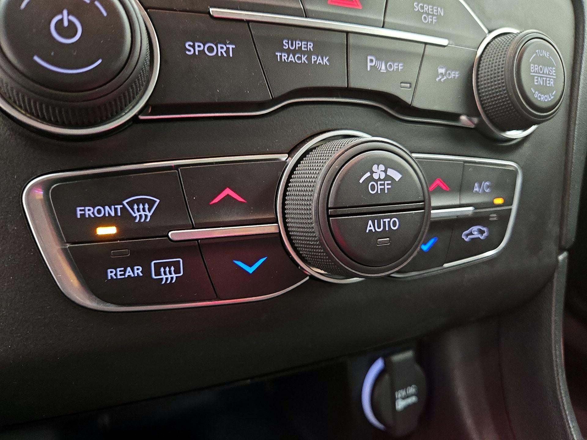 Thumbnail: 2022 Dodge Charger - 16