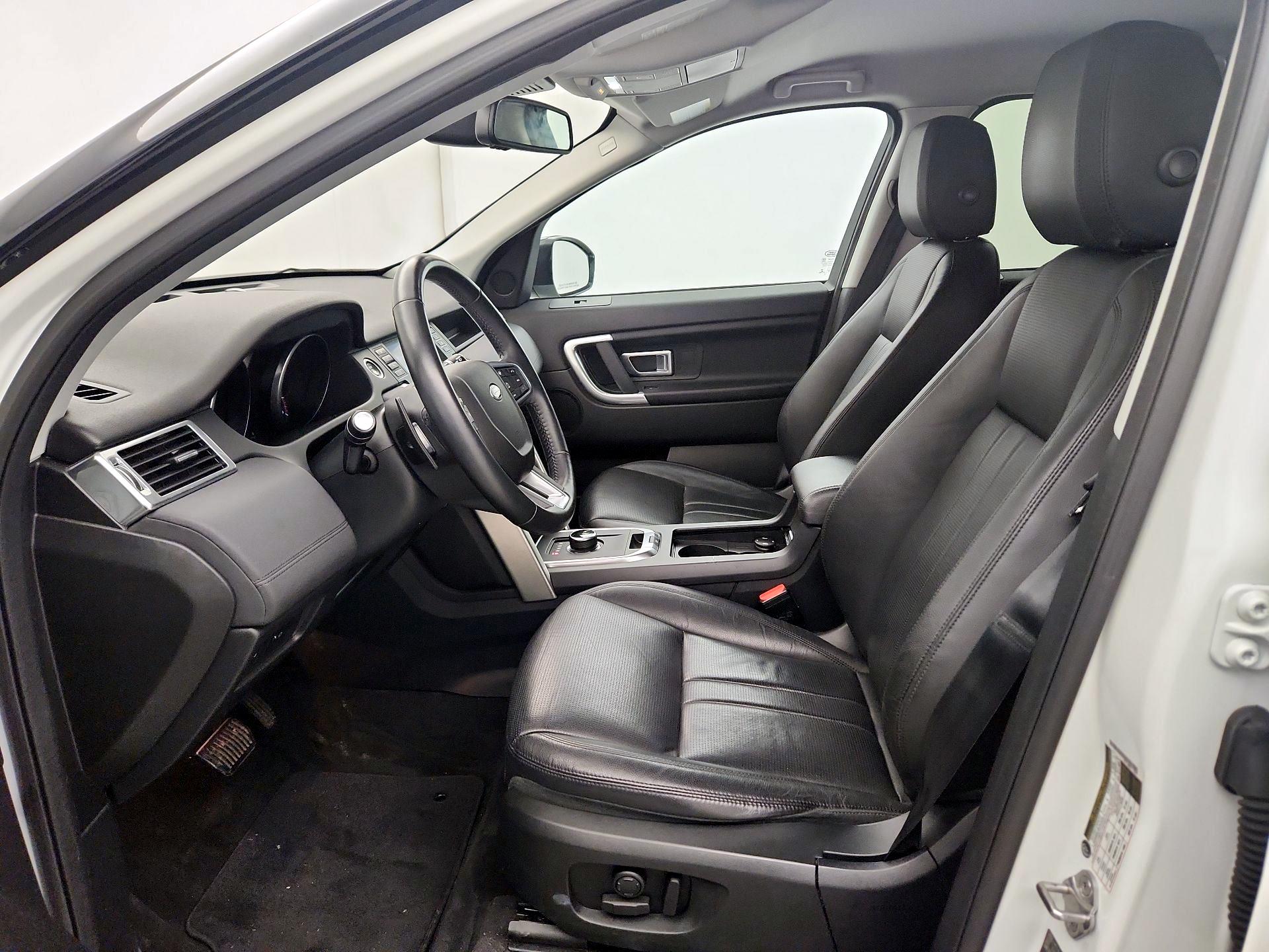 Thumbnail: 2018 Land Rover Discovery Sport - 11