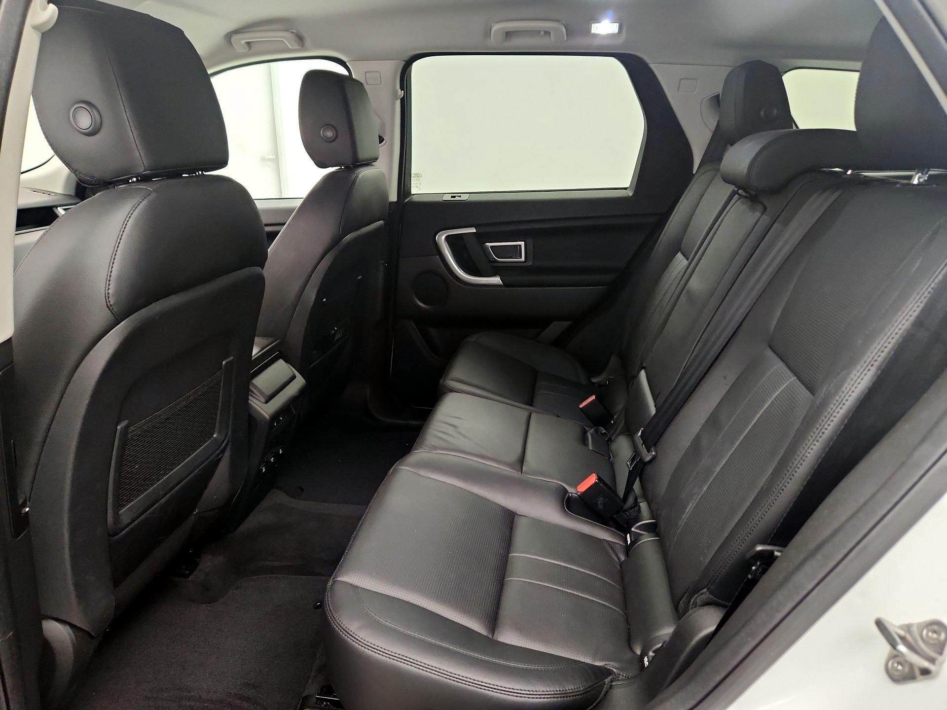 Thumbnail: 2018 Land Rover Discovery Sport - 19