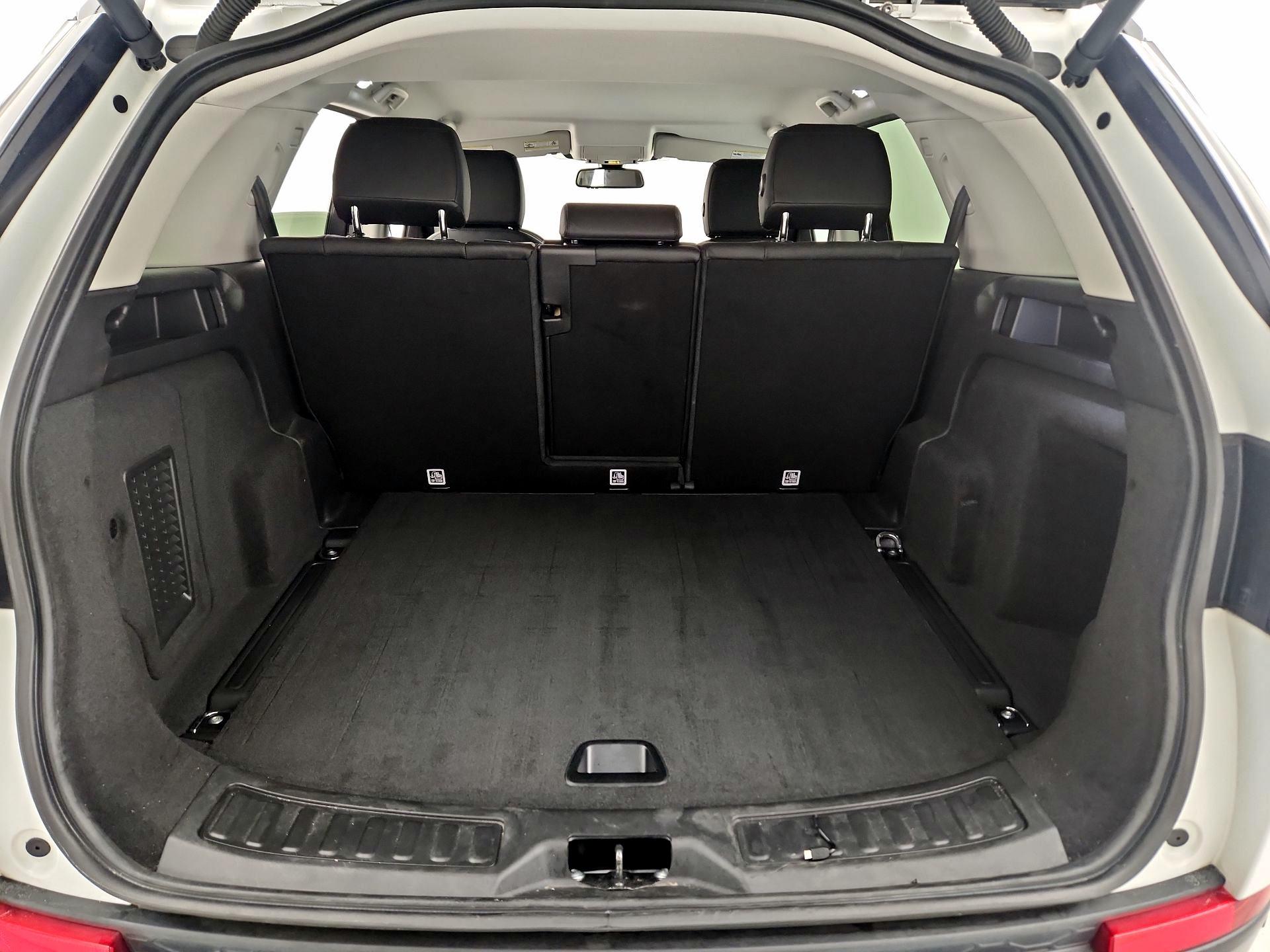 Thumbnail: 2018 Land Rover Discovery Sport - 20