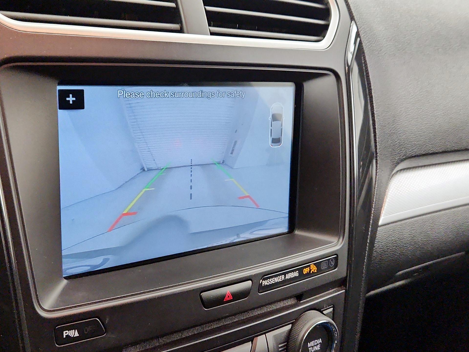 Thumbnail: 2017 Ford Explorer - 15