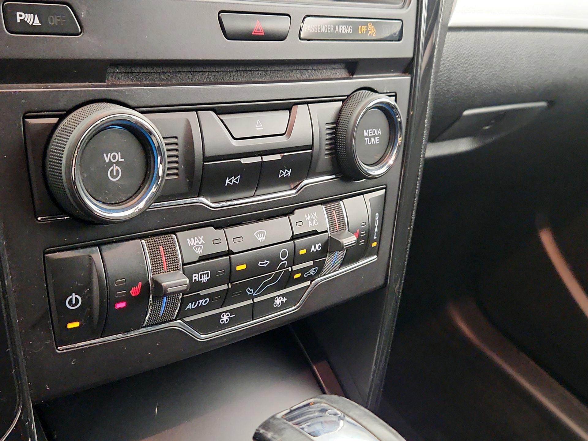 Thumbnail: 2017 Ford Explorer - 17