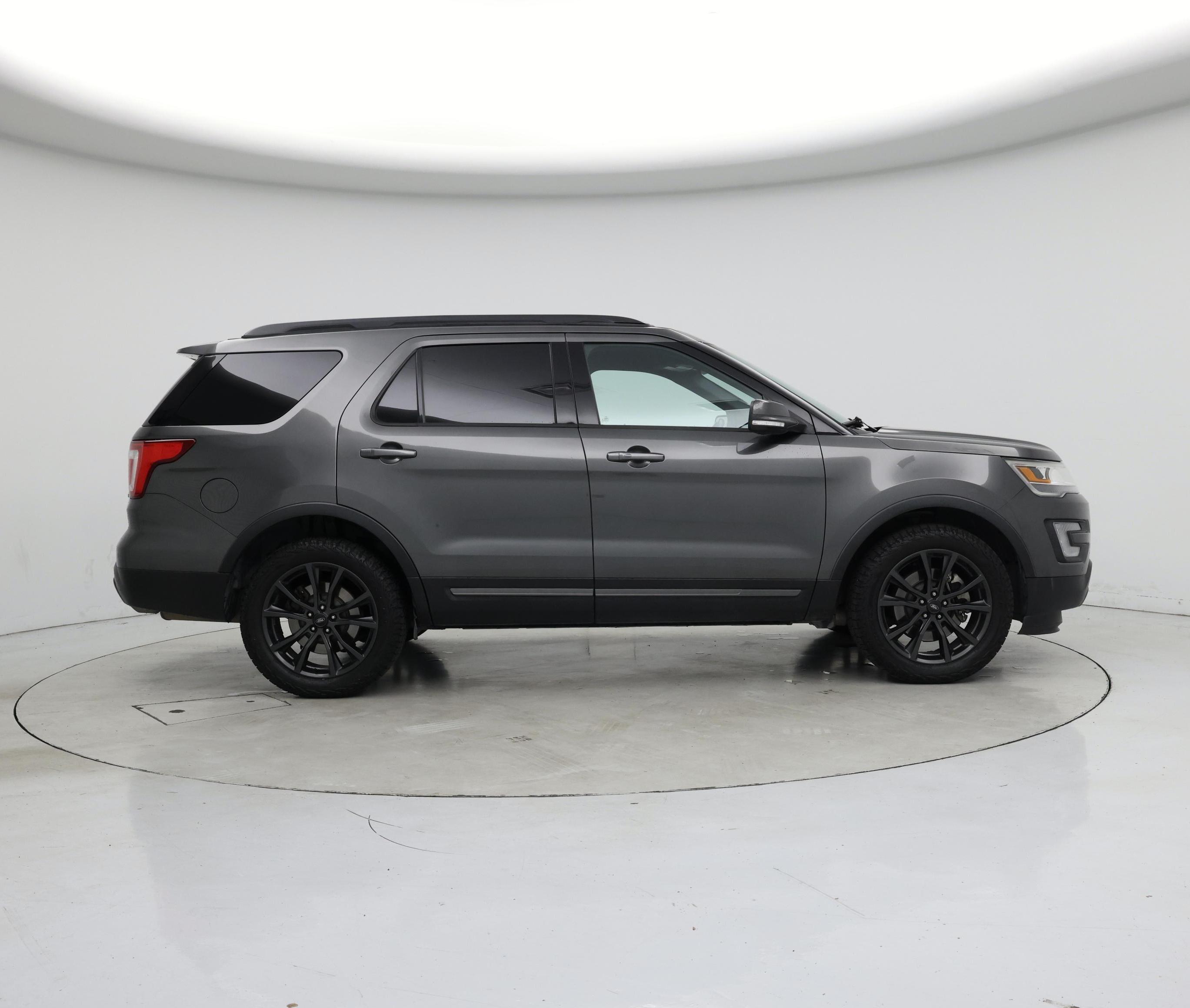 Thumbnail: 2017 Ford Explorer - 7