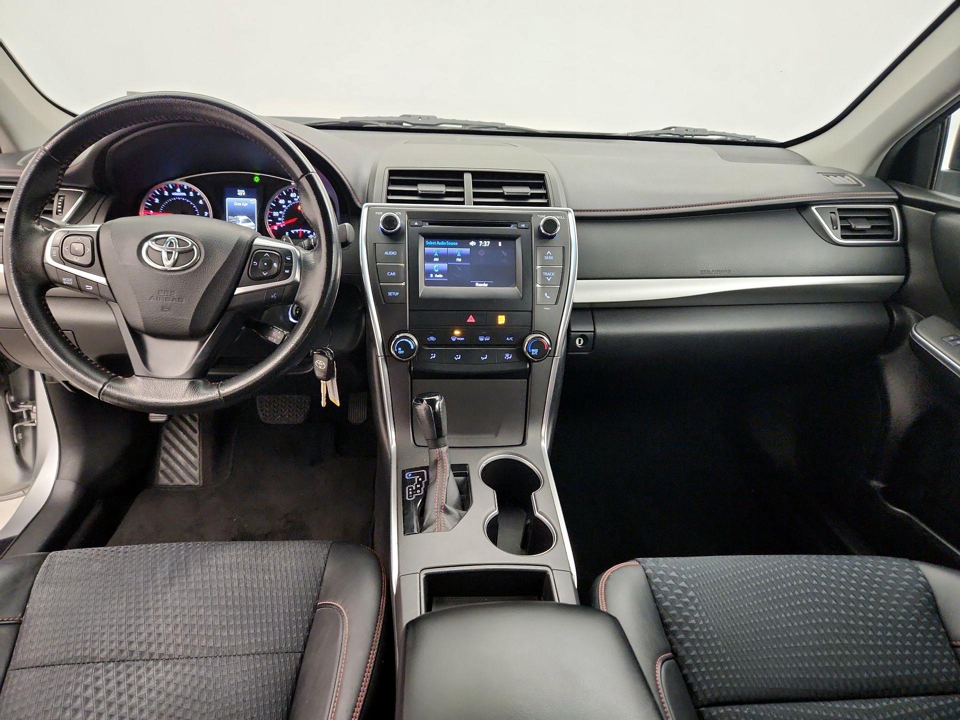 Thumbnail: 2015 Toyota Camry - 9