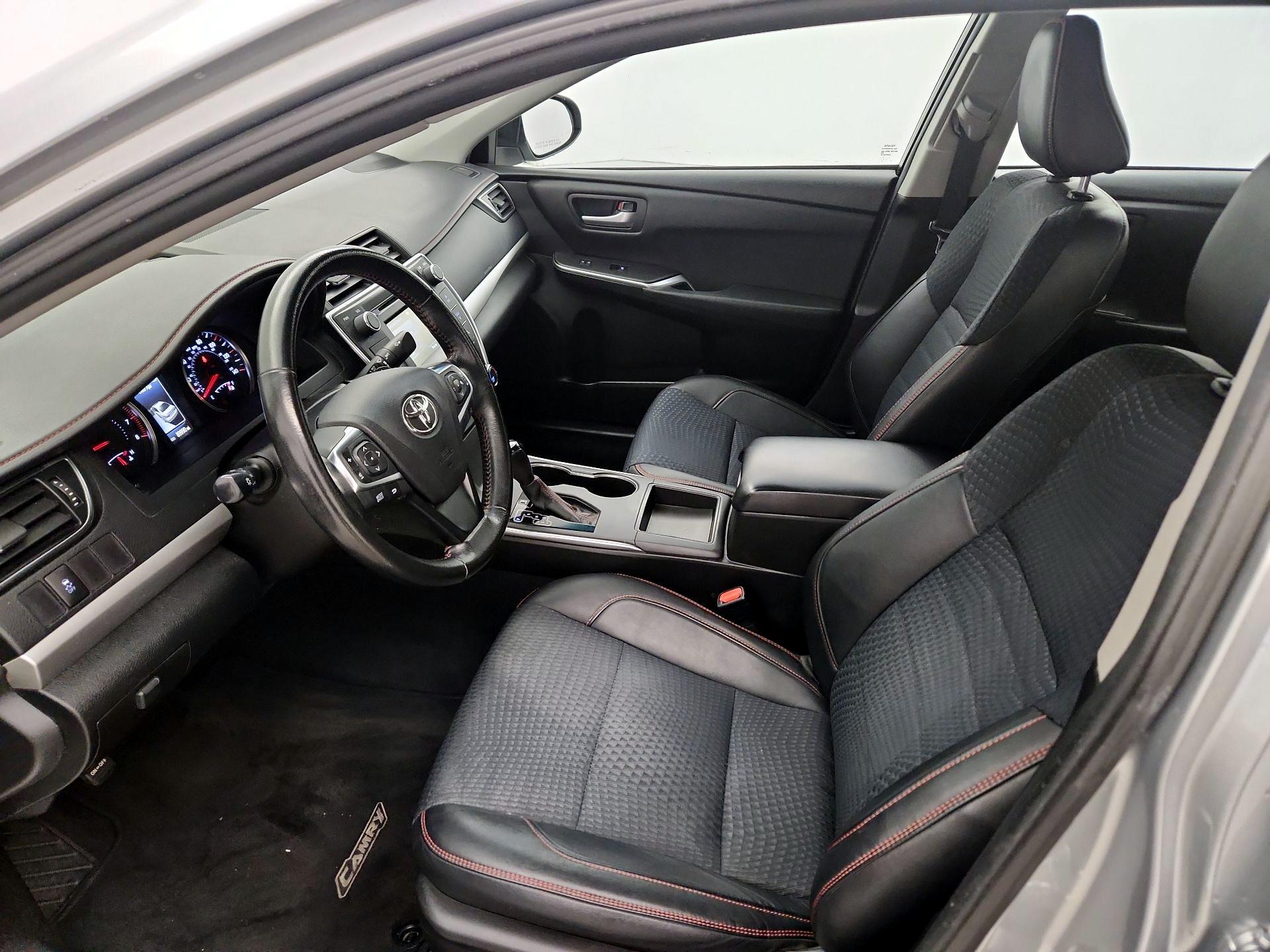 Thumbnail: 2015 Toyota Camry - 11