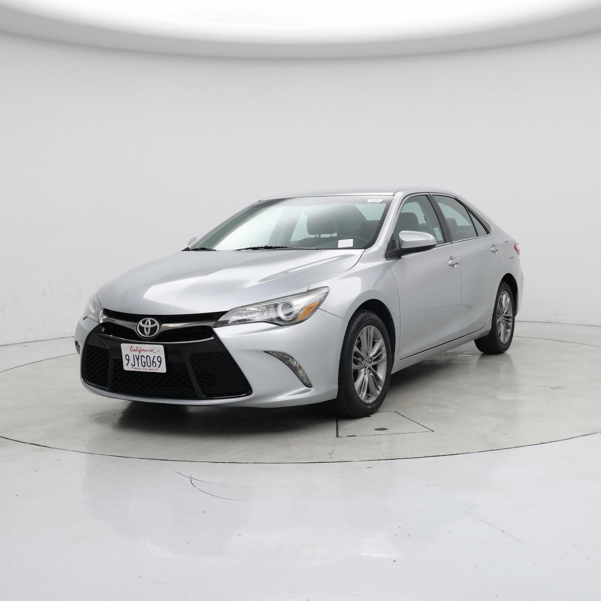 Thumbnail: 2015 Toyota Camry - 4