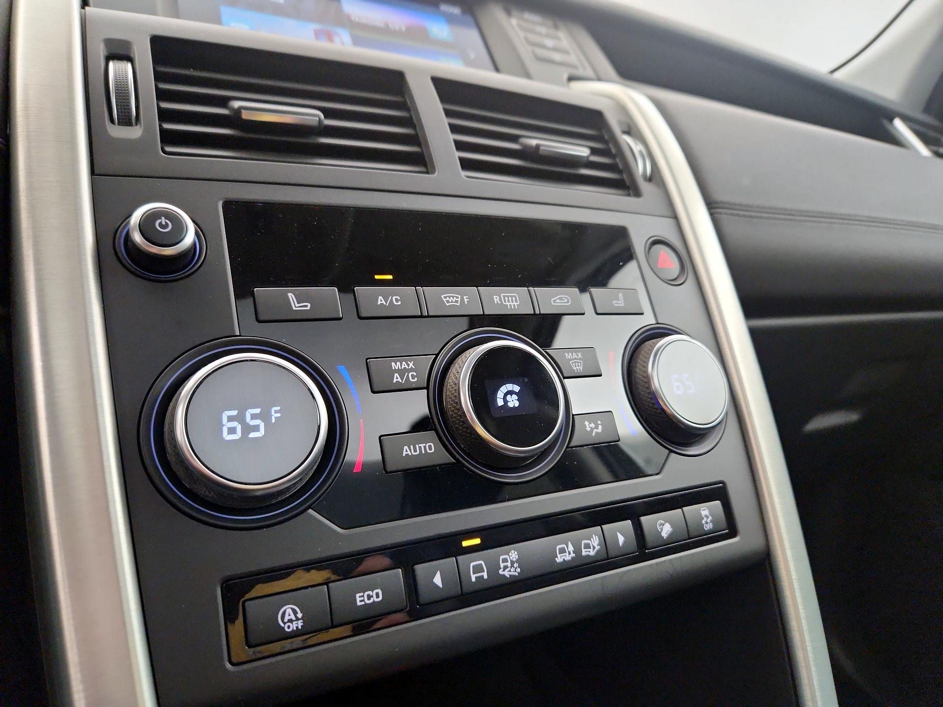 Thumbnail: 2019 Land Rover Discovery Sport - 16