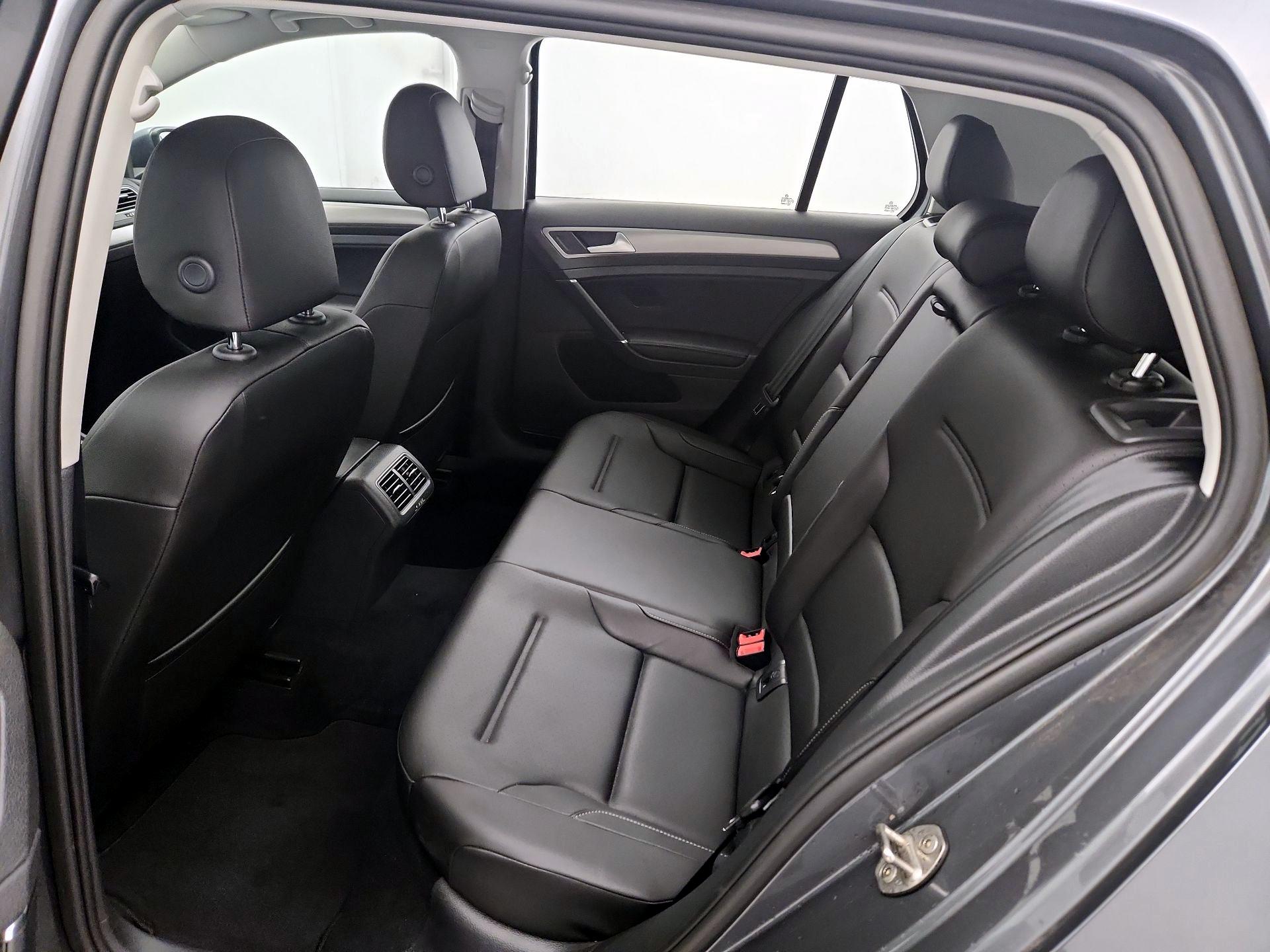 Thumbnail: 2017 Volkswagen Golf - 19