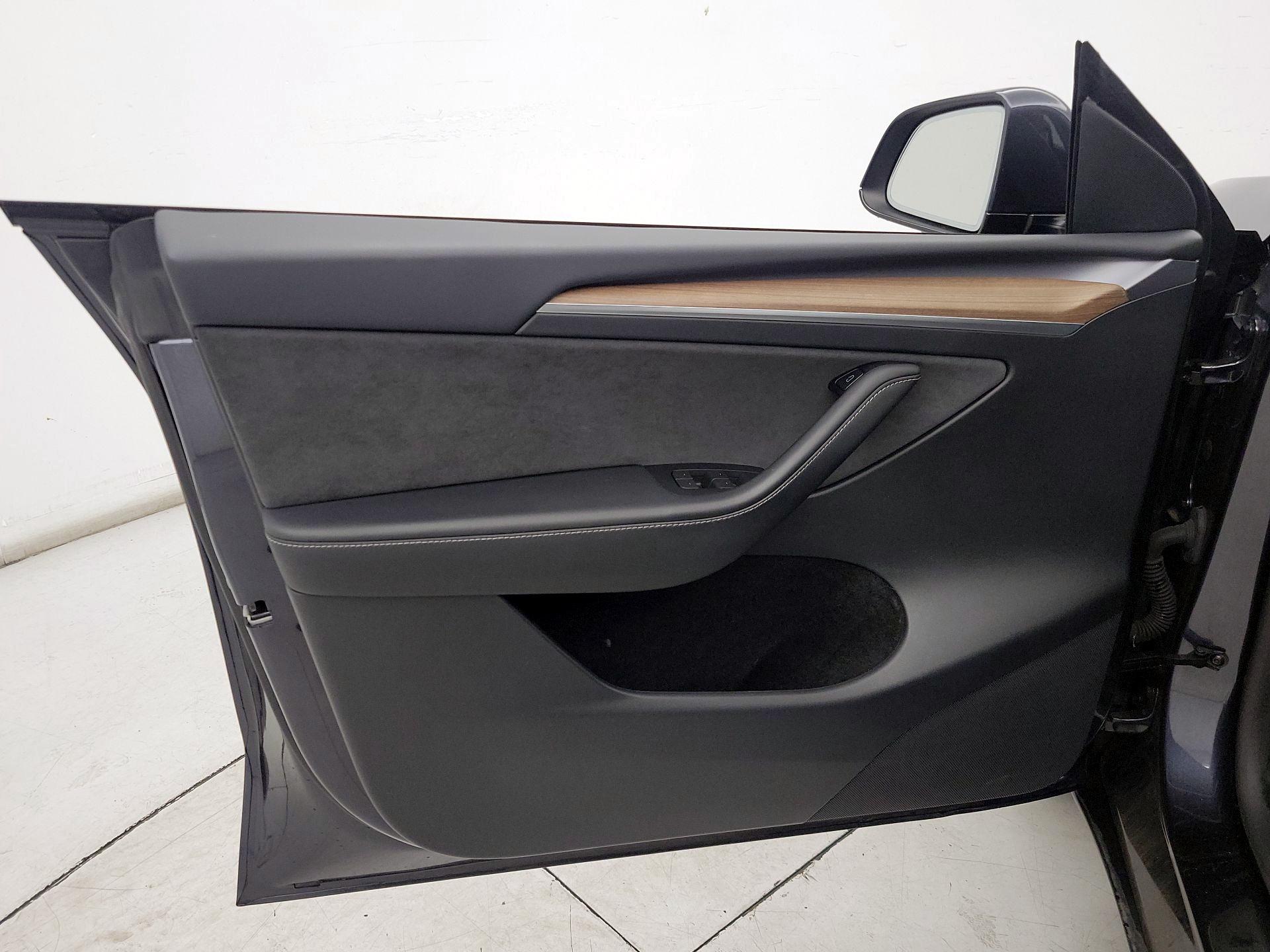 Thumbnail: 2024 Tesla Model Y - 12