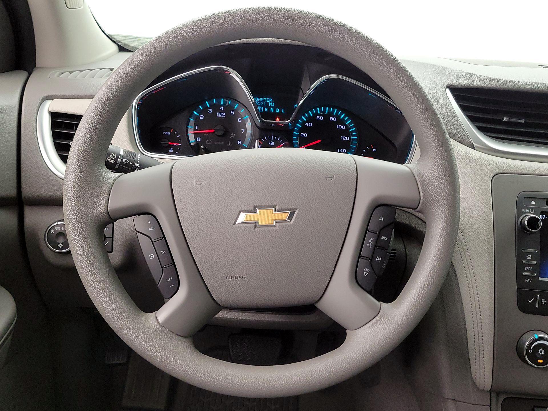 Thumbnail: 2015 Chevrolet Traverse - 10