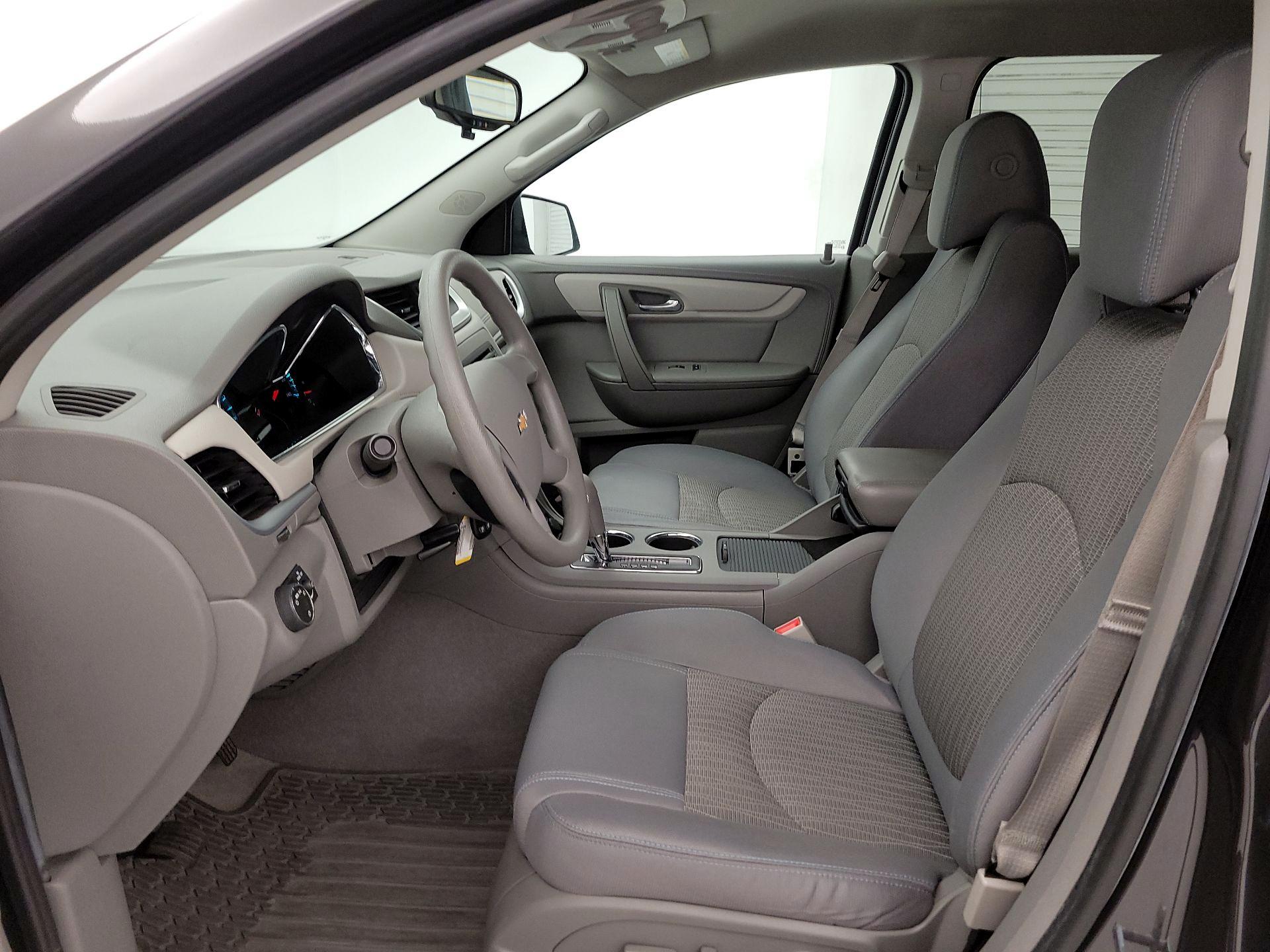 Thumbnail: 2015 Chevrolet Traverse - 11