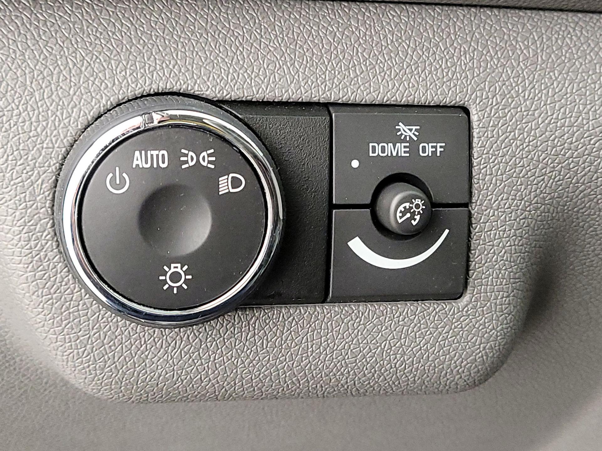 Thumbnail: 2015 Chevrolet Traverse - 13