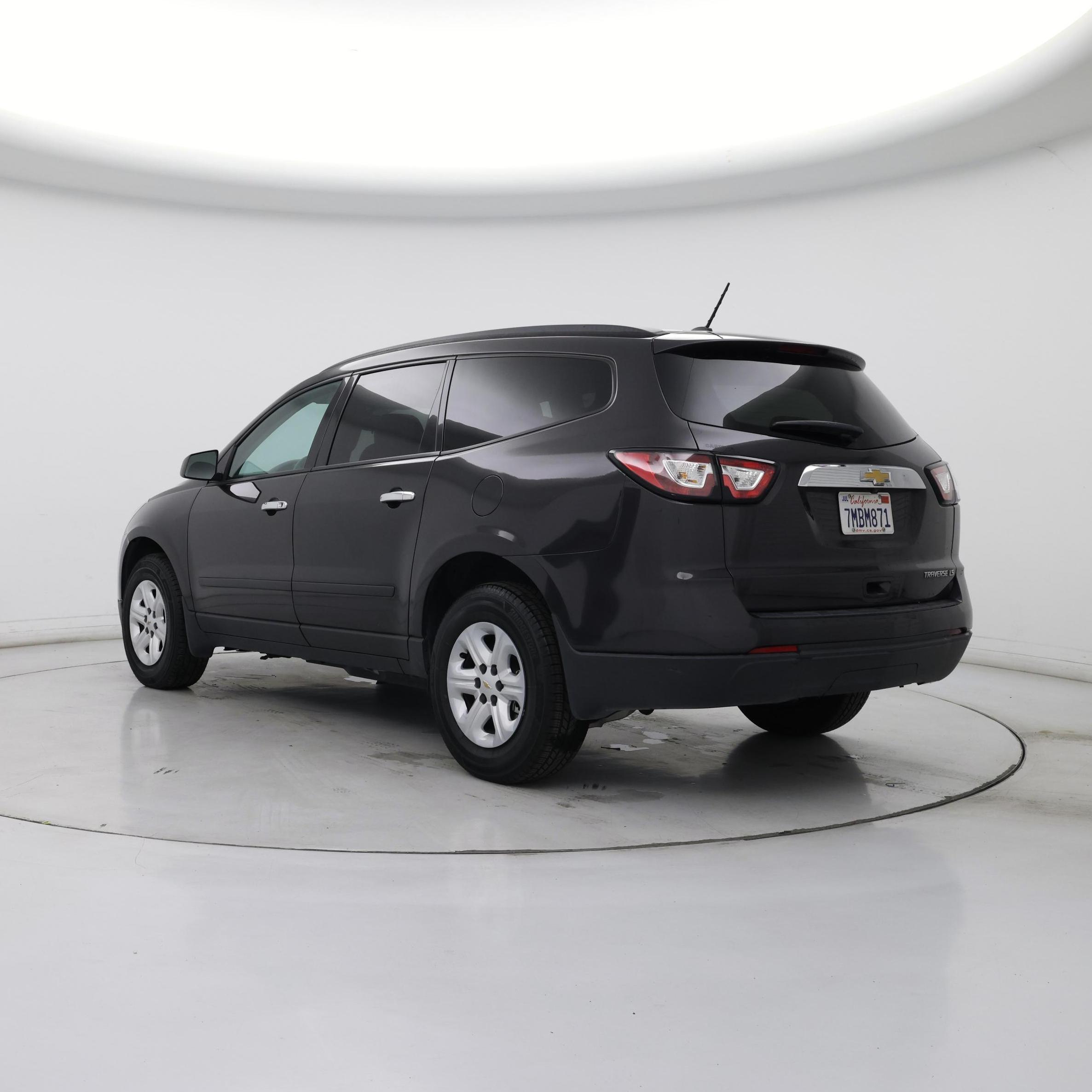 Thumbnail: 2015 Chevrolet Traverse - 2