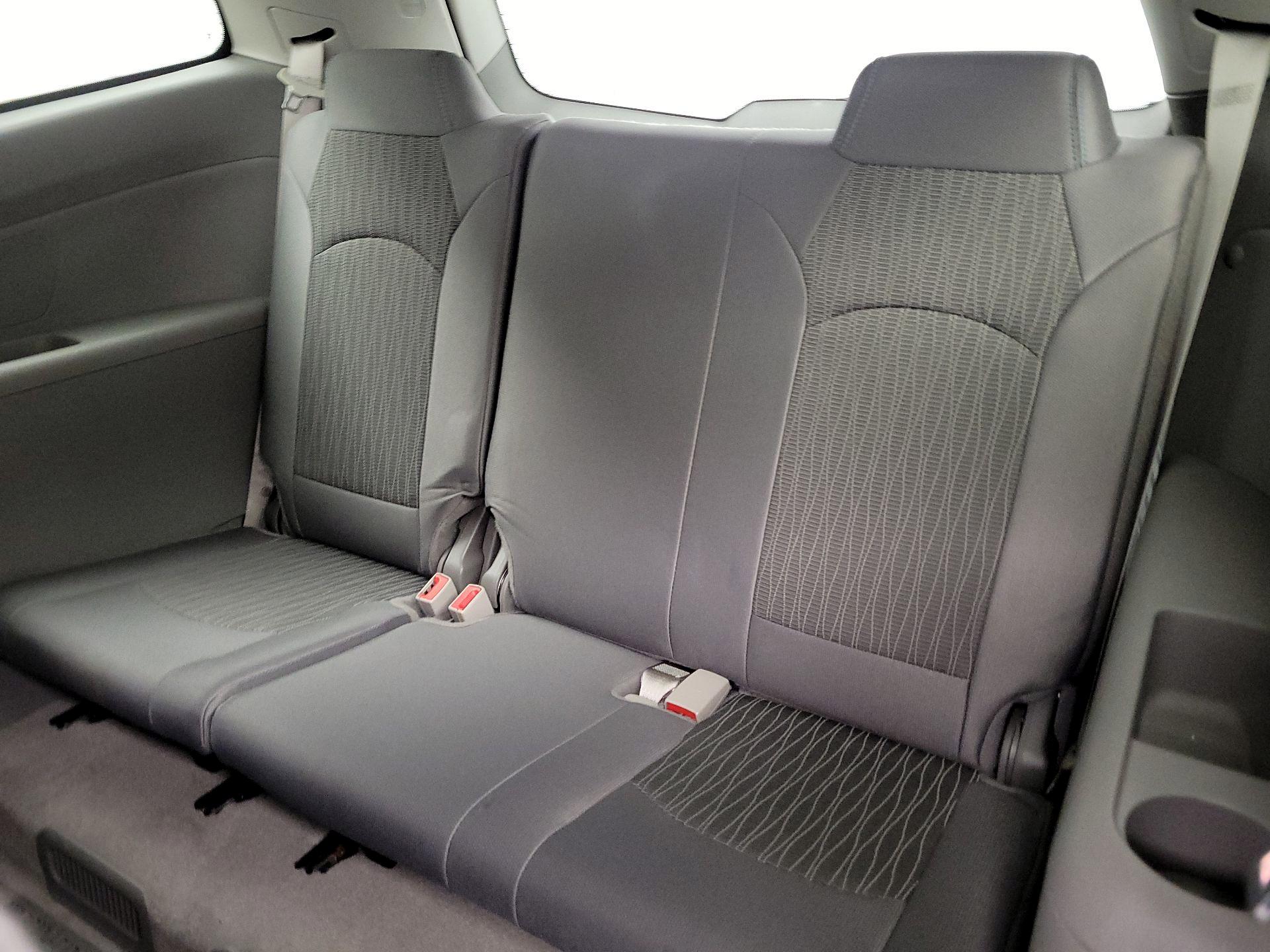 Thumbnail: 2015 Chevrolet Traverse - 20