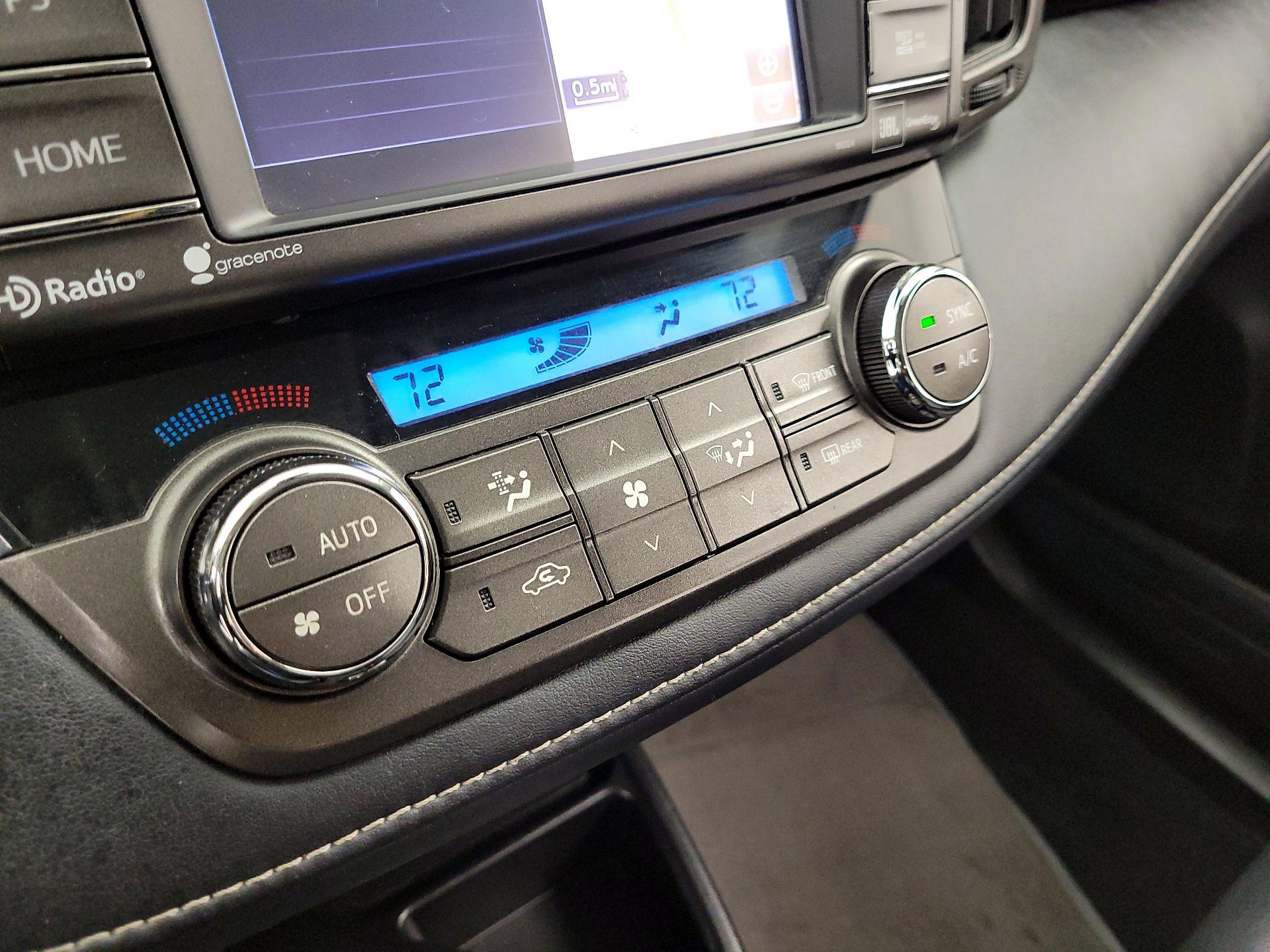 Thumbnail: 2014 Toyota RAV4 - 16