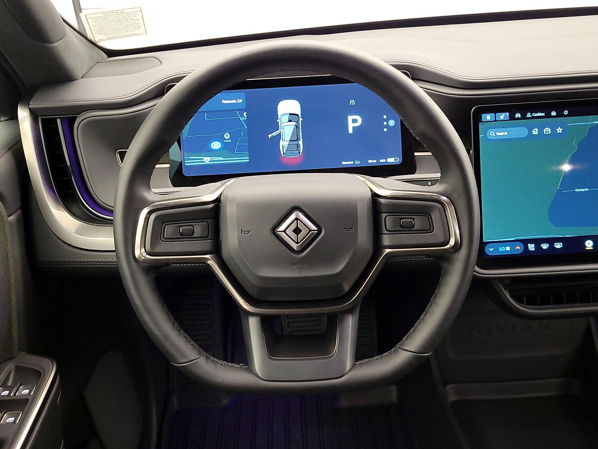 Thumbnail: 2025 Rivian R1S - 10