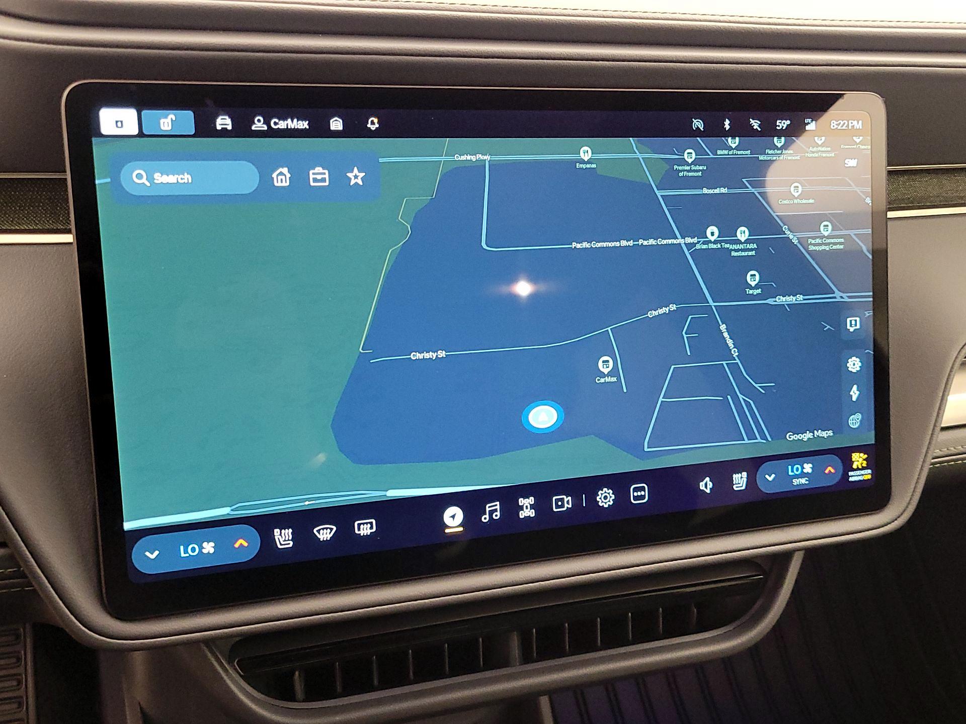 Thumbnail: 2025 Rivian R1S - 13