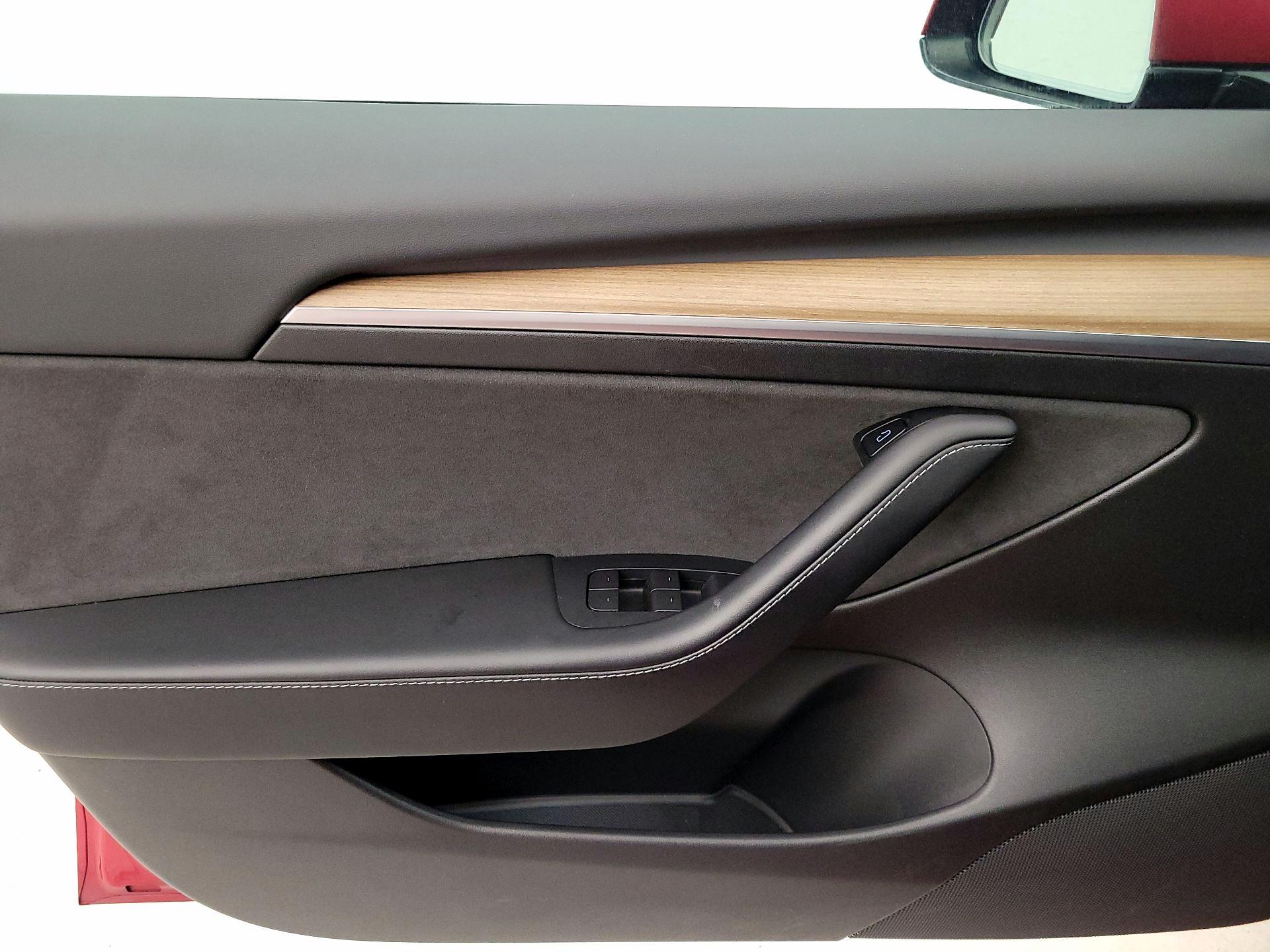 Thumbnail: 2021 Tesla Model 3 - 12