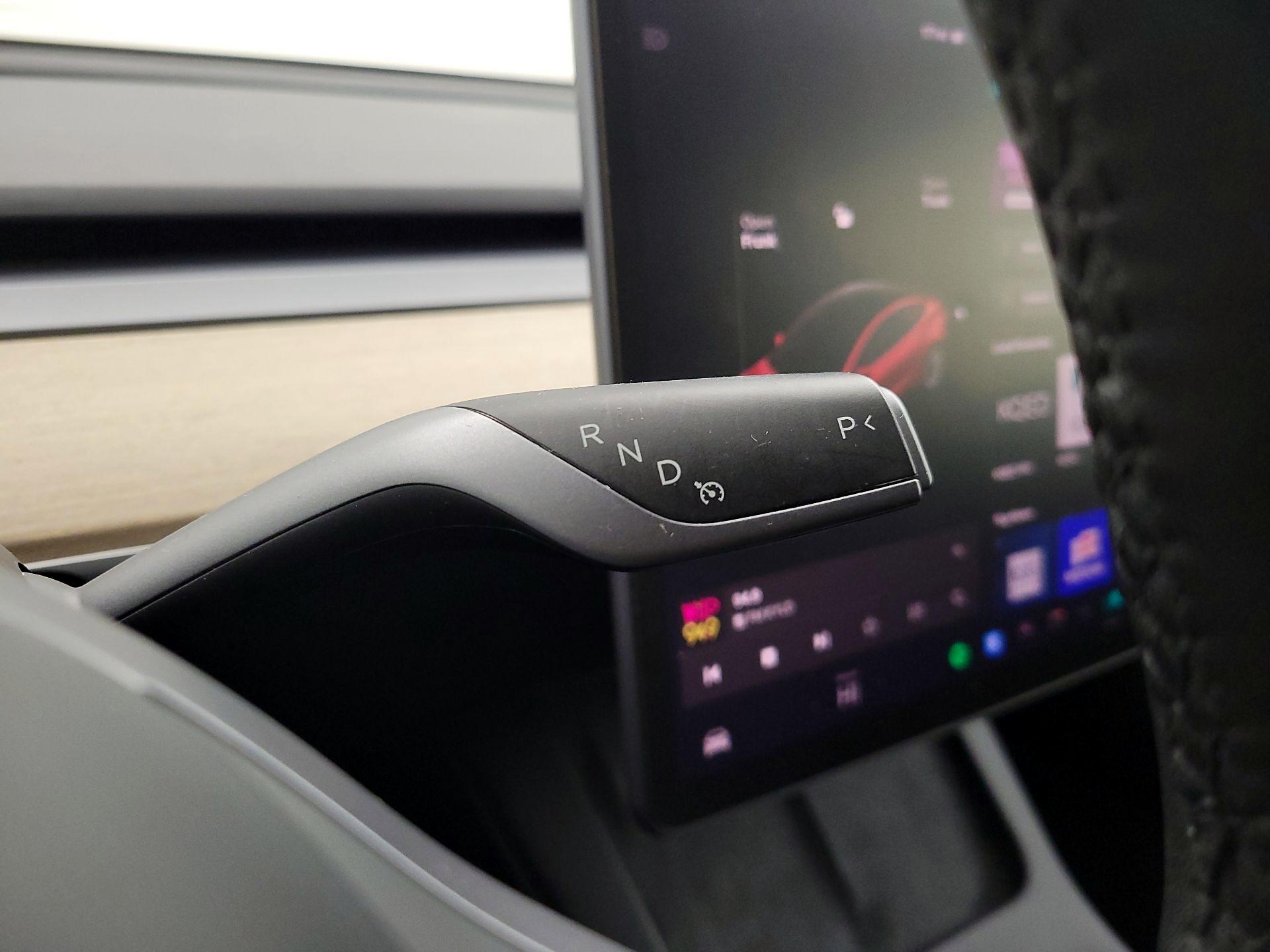 Thumbnail: 2021 Tesla Model 3 - 17