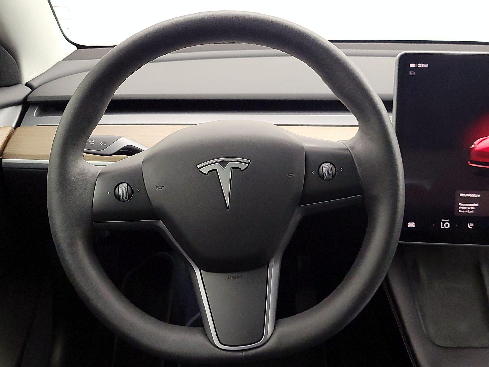 Thumbnail: 2023 Tesla Model 3 - 10