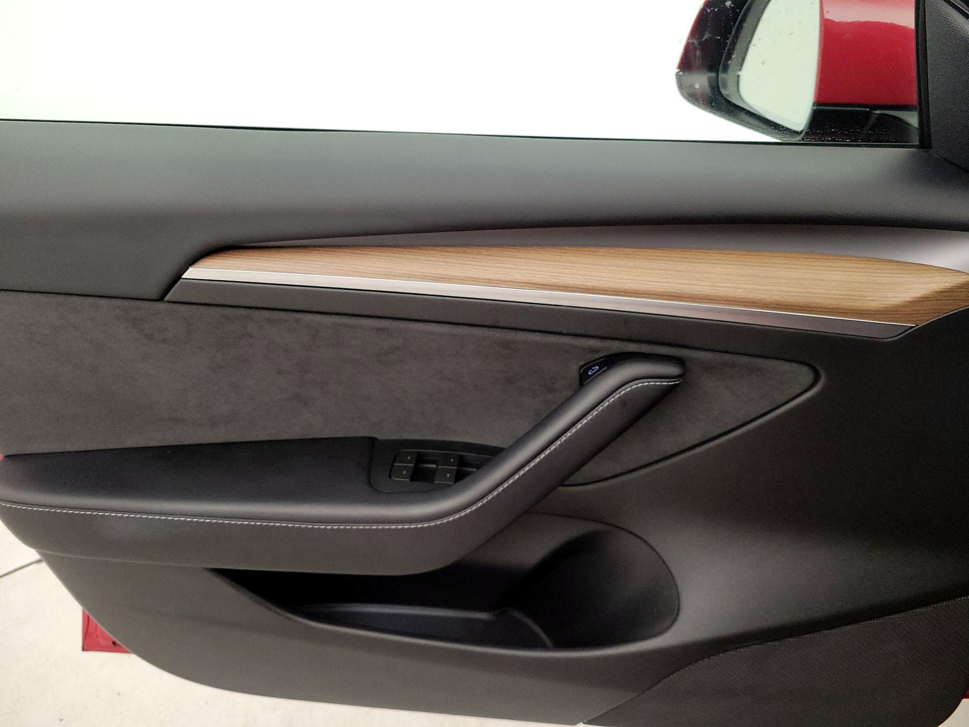 Thumbnail: 2023 Tesla Model 3 - 12