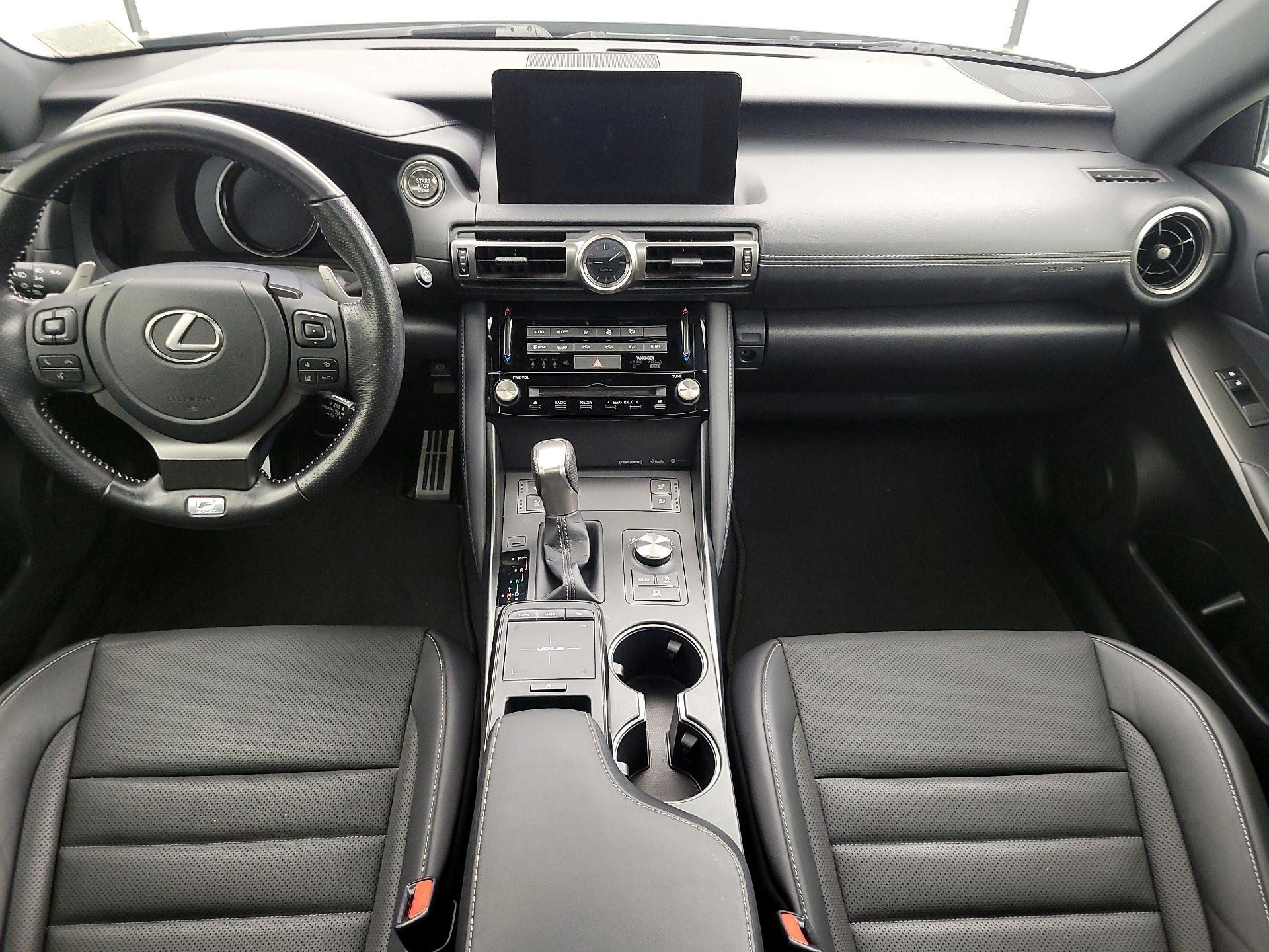 Thumbnail: 2022 Lexus IS - 9