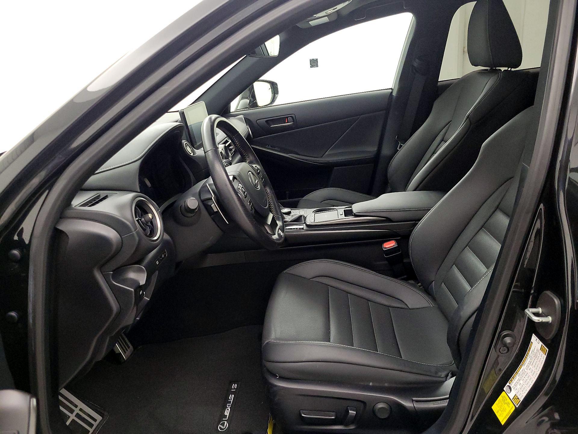 Thumbnail: 2022 Lexus IS - 11