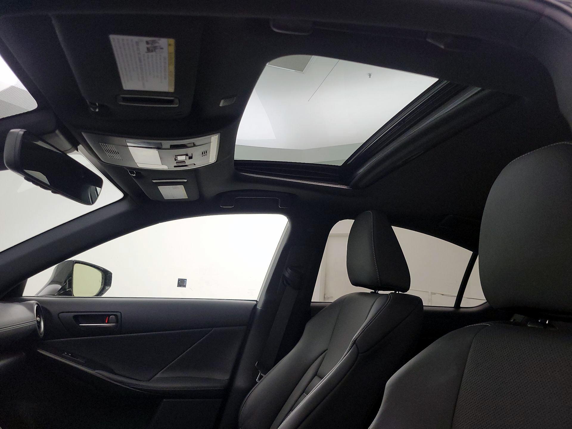 Thumbnail: 2022 Lexus IS - 19