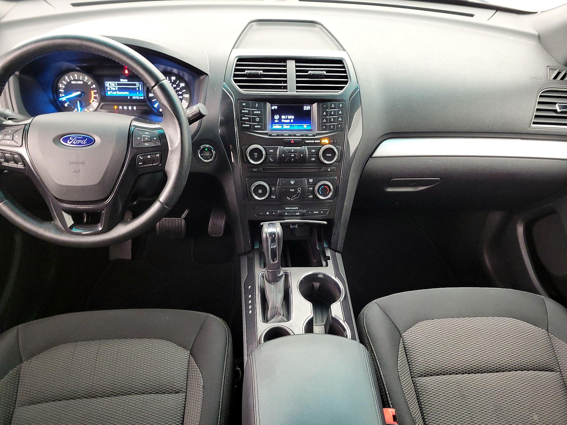 Thumbnail: 2017 Ford Explorer - 9